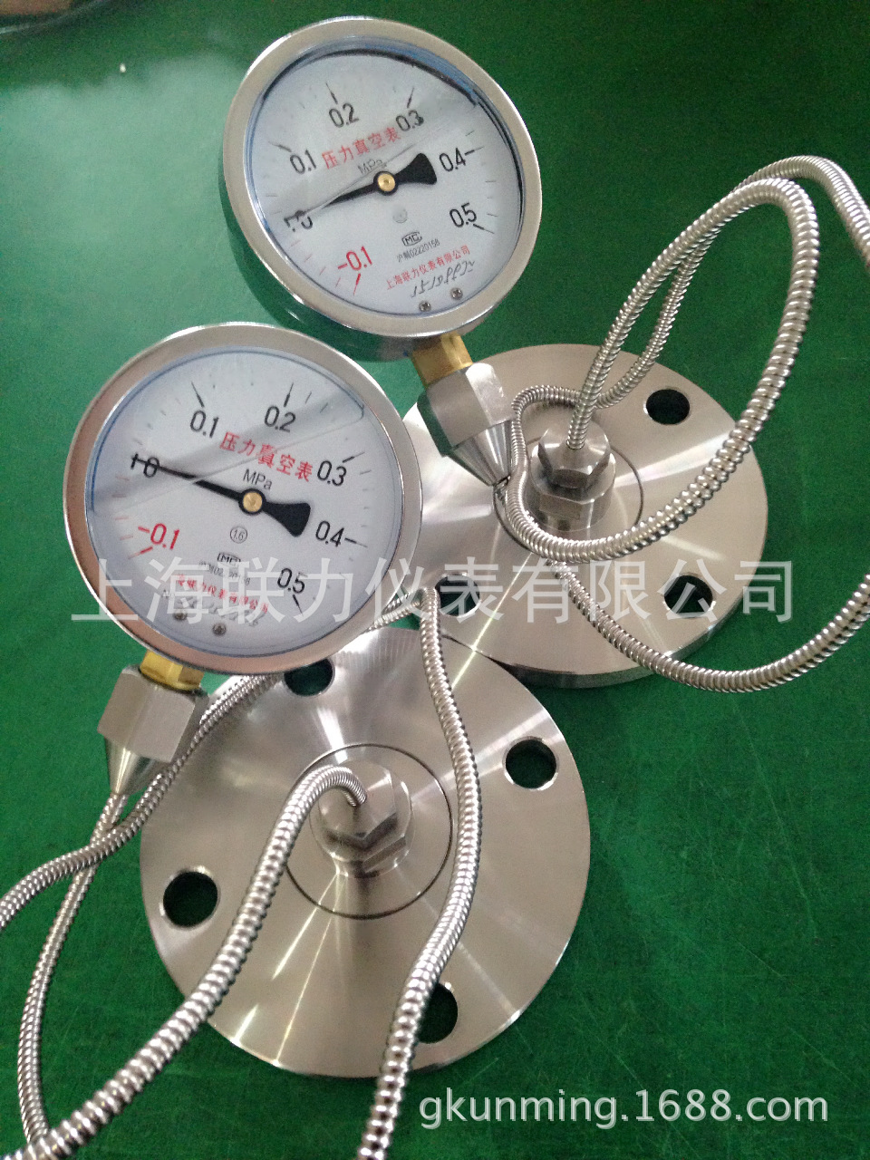 上海联力仪表不锈钢耐震压力表螺纹连接隔膜耐震压力表法兰底座