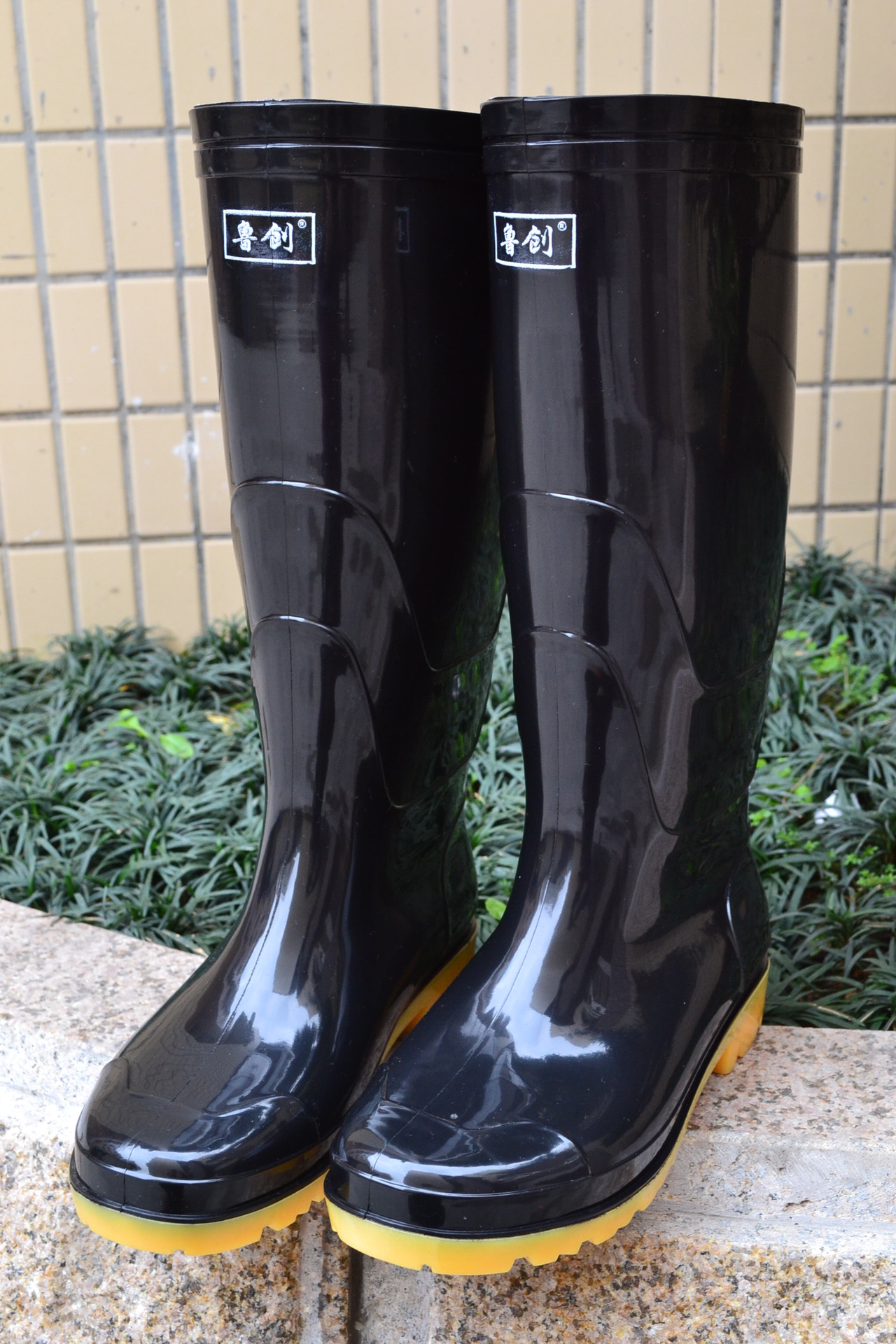 雨鞋 男高筒pvc橡胶牛筋底雨靴 耐酸碱雨鞋 劳保水鞋