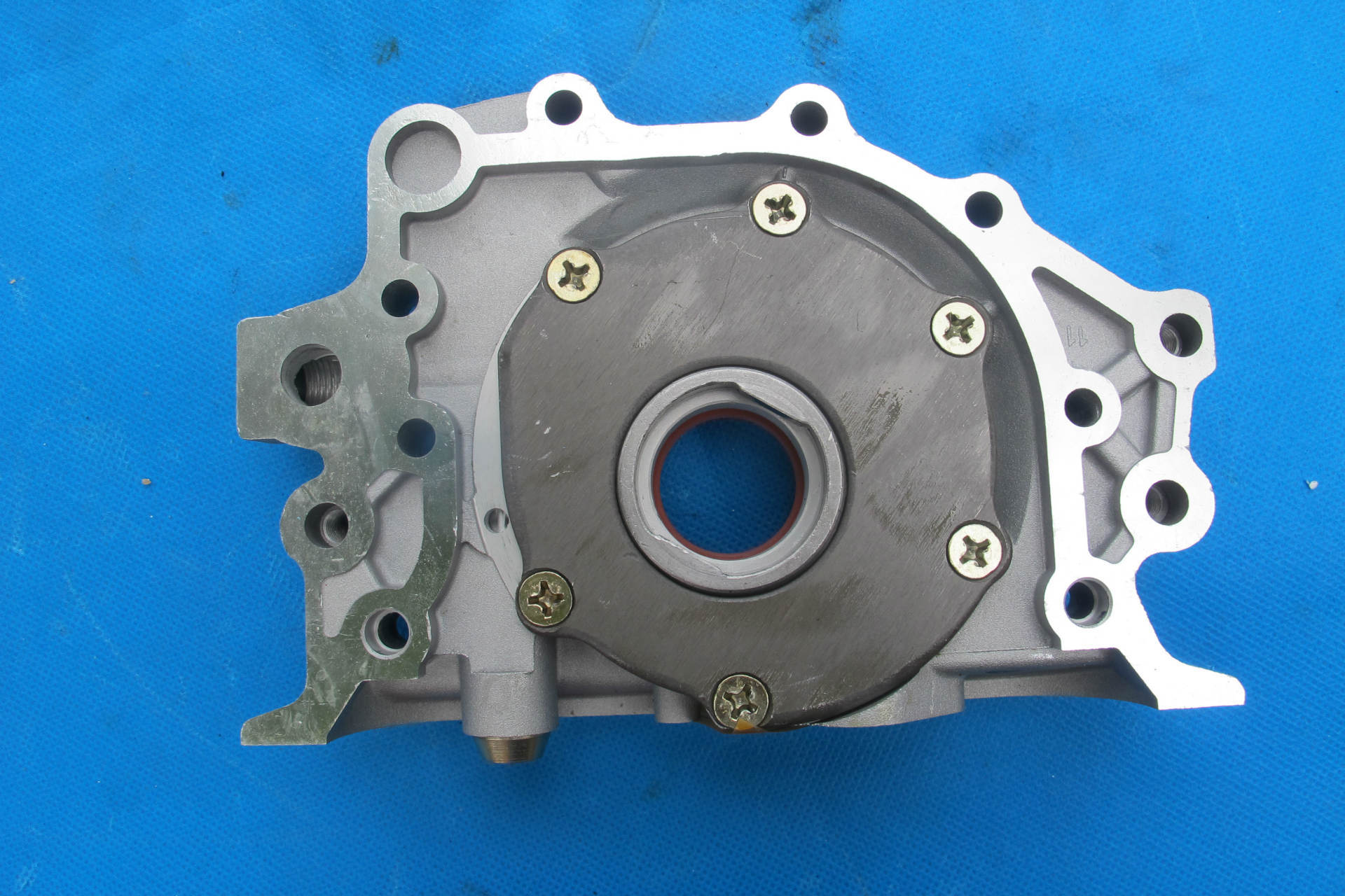 五菱之光(462,465)机油泵 适用五菱之光汽车配件 柳州辉鹏汽配