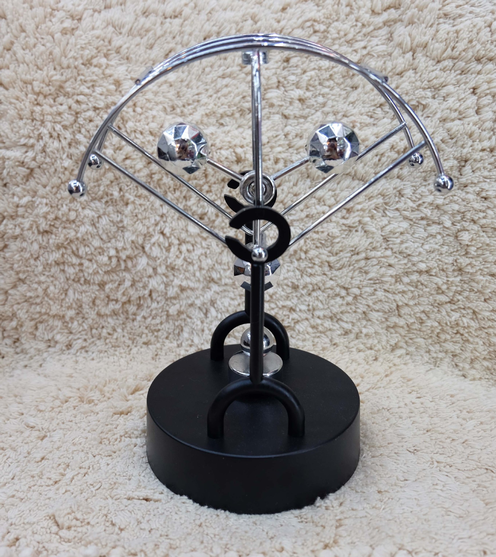 摇摆器自动永动仪摆件摇摆混沌摆旋转天体轨道手机刷步器桌面装饰