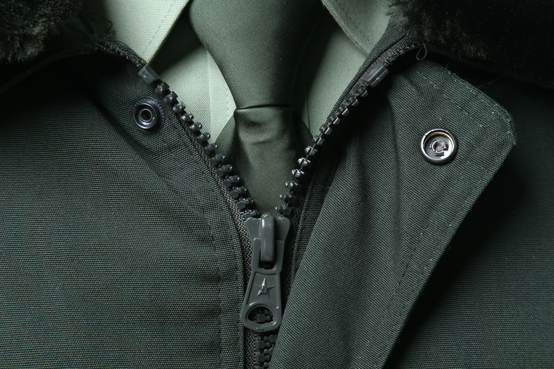 配发陆军常服07陆军士兵大衣 军官温区棉大衣 士兵温区棉大衣