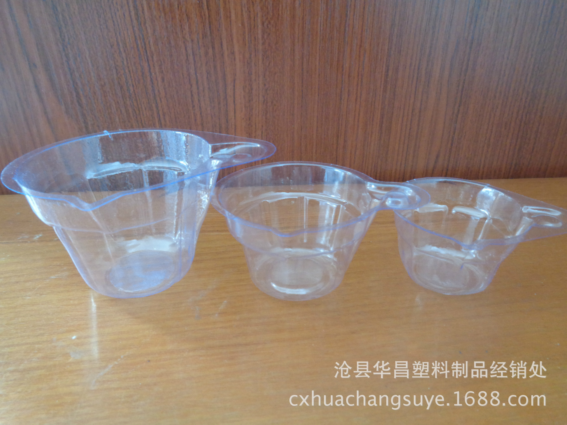 首页 医疗用品 医用杯盒 尿杯 >厂家批发5ml 15ml 20ml 30ml 50ml一次