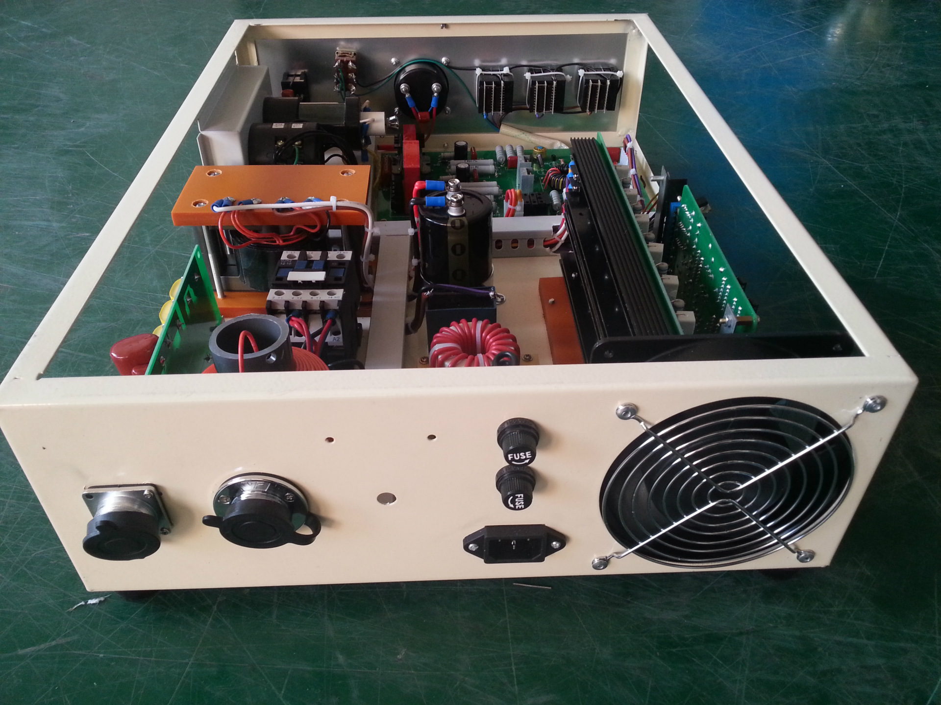 厂家批发超声波发生器 超声波电源电箱 超声波连续工作系统