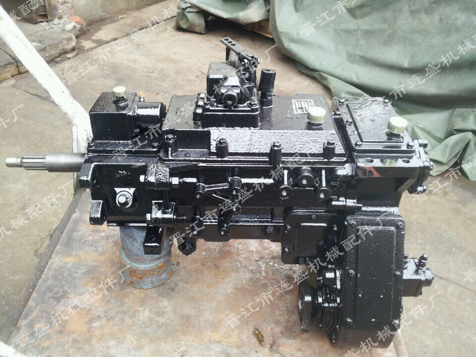 主变速箱加副箱加分动箱连体