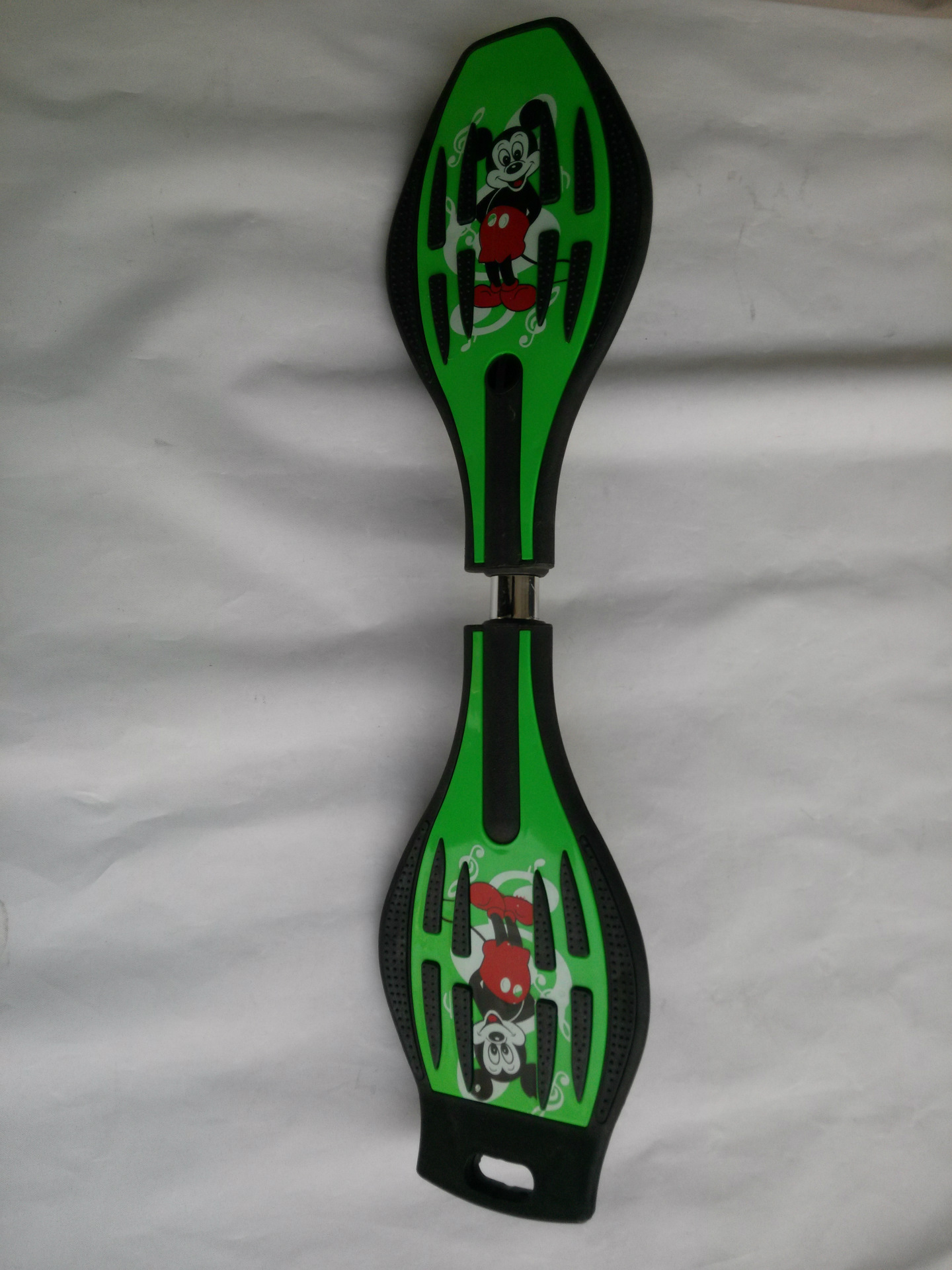 二轮滑板厂家直销工厂专业生产男女通用健身二轮黑pp游龙板活力板