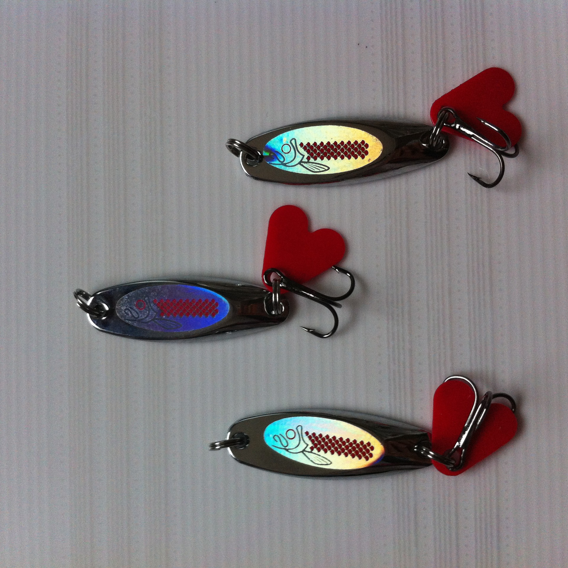 厂家斜切亮片红黄鳞片镭射铁板 银色片路亚假饵鱼饵硬饵