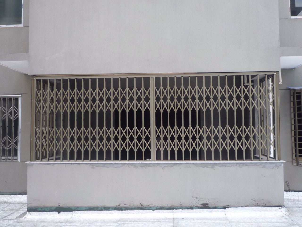 欧式拉闸门铝合金拉闸门不锈钢拉闸门推拉伸缩门