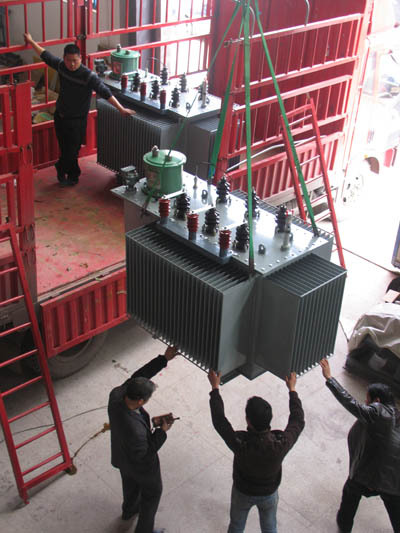 大型可调压变压顺利发货