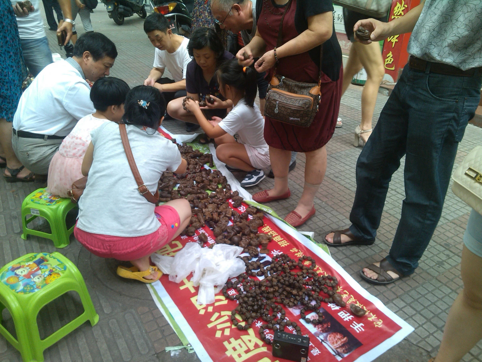 跑江湖产品印度沙沉木手把件混批雕刻手串20手串108