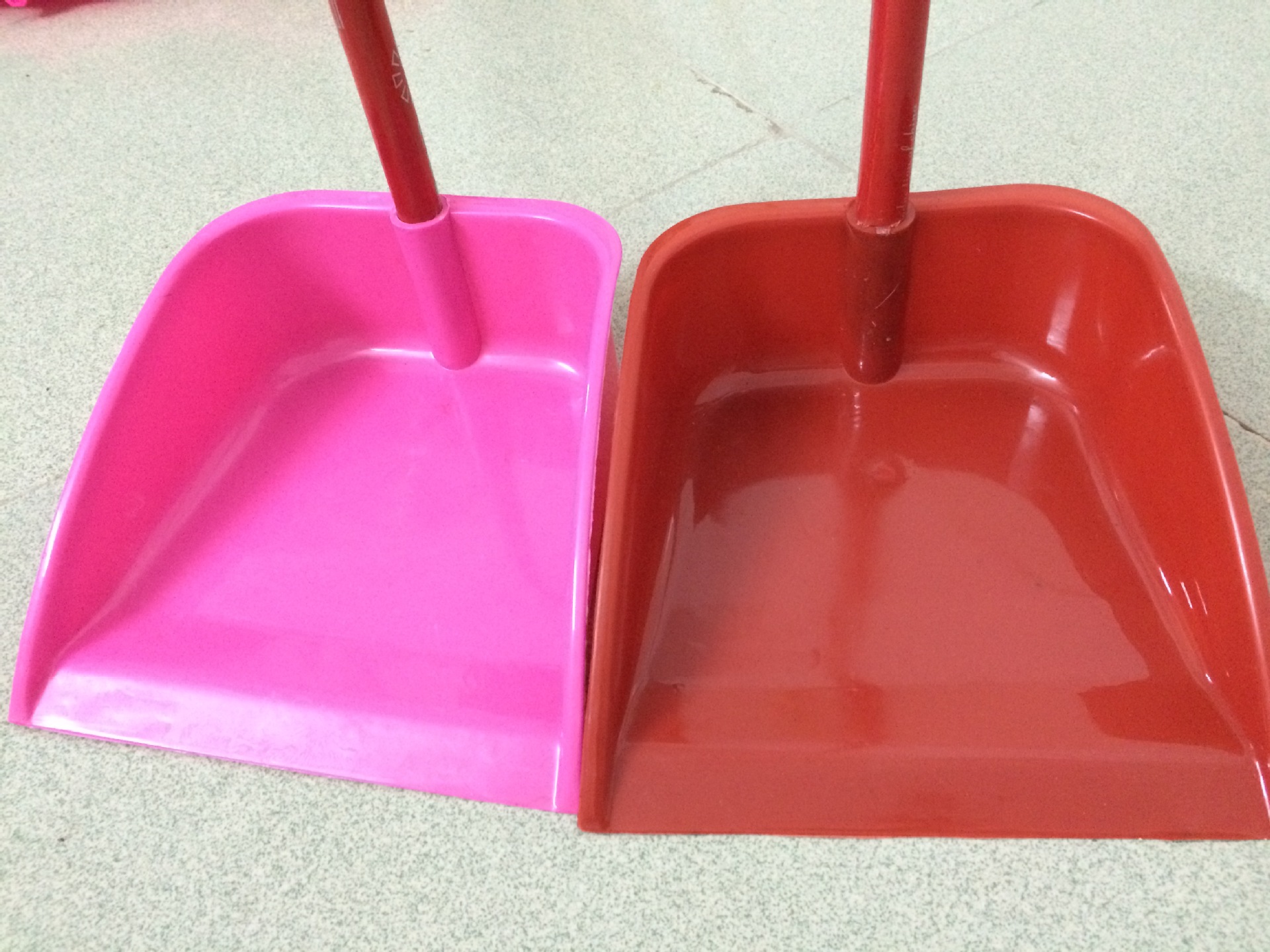 厂家直供 新款塑料簸箕头 家用耐用簸箕