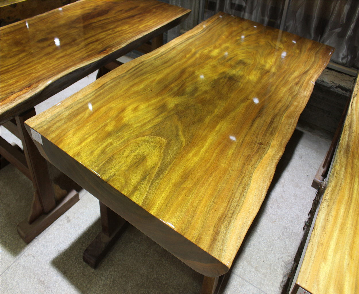 非洲金丝楠木大板现货 时尚办公家具原木实木大班桌老板桌