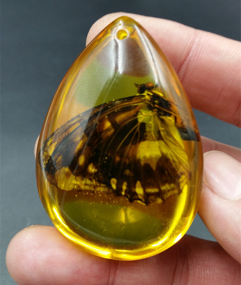 仿人造琥珀吊坠批发高冰透明琥珀蝴蝶挂件玉坠批发