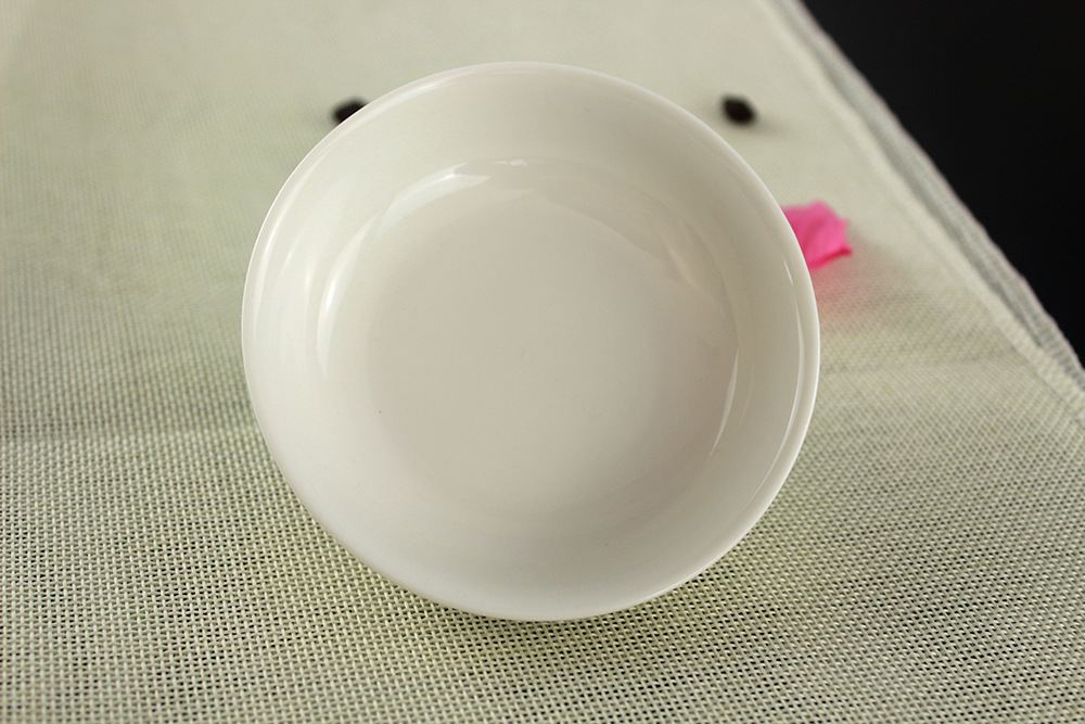 出口白色日用陶瓷碟子圆形日式陶瓷调味碟酱油调料醋碟厂家直销