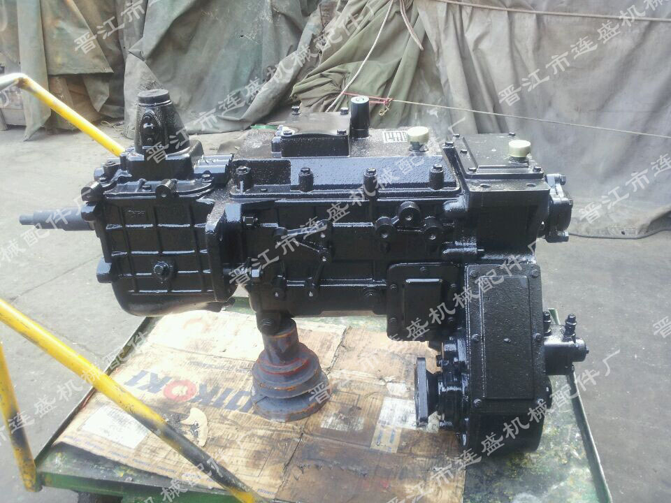 主变速箱加副箱加分动箱连体
