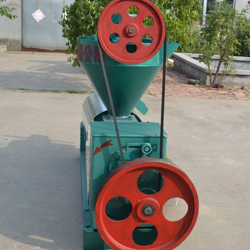 批发花生榨油机 新款中小型食品榨油机供应 北方榨油机设备厂