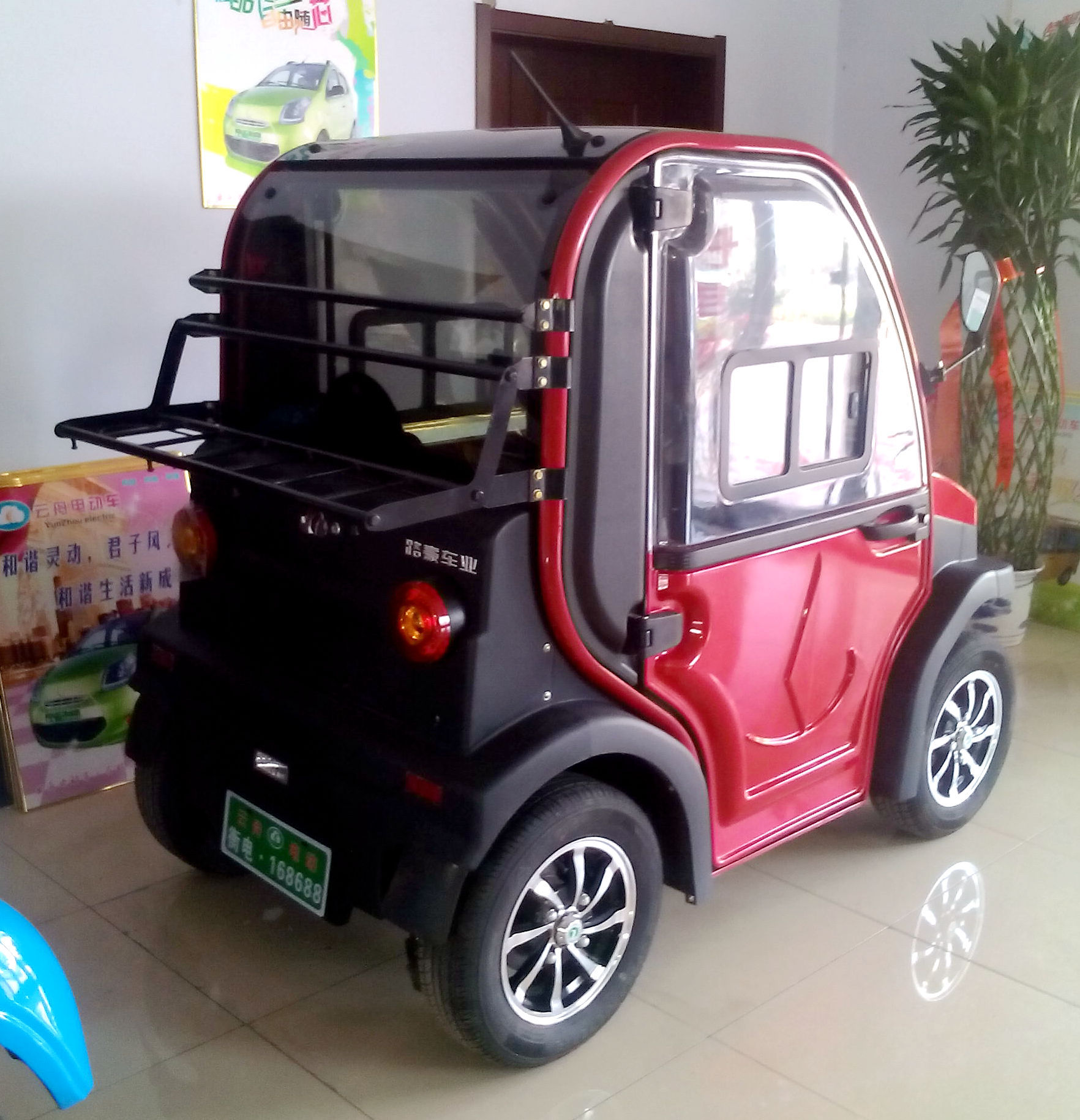 供应电动四轮车四座小电跑太阳能电动车家用四轮电动车电动汽车