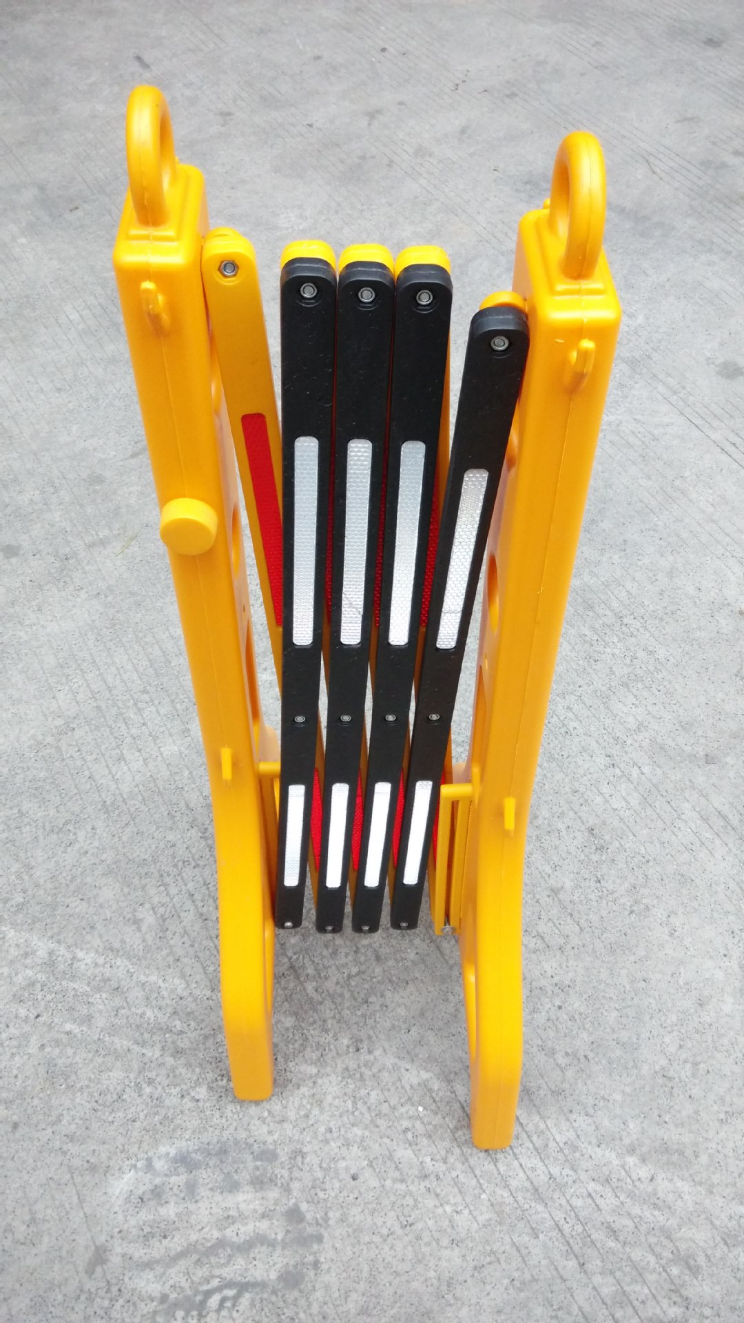 精美高品质伸缩隔离带 2米伸缩头栏杆座 折叠伸缩护栏活动围栏