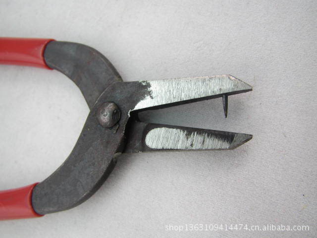 尖嘴钳 圆嘴钳 扁钳 斜口钳 钢丝钳 顶切钳 水泵钳 鲤鱼钳 大力钳 撑