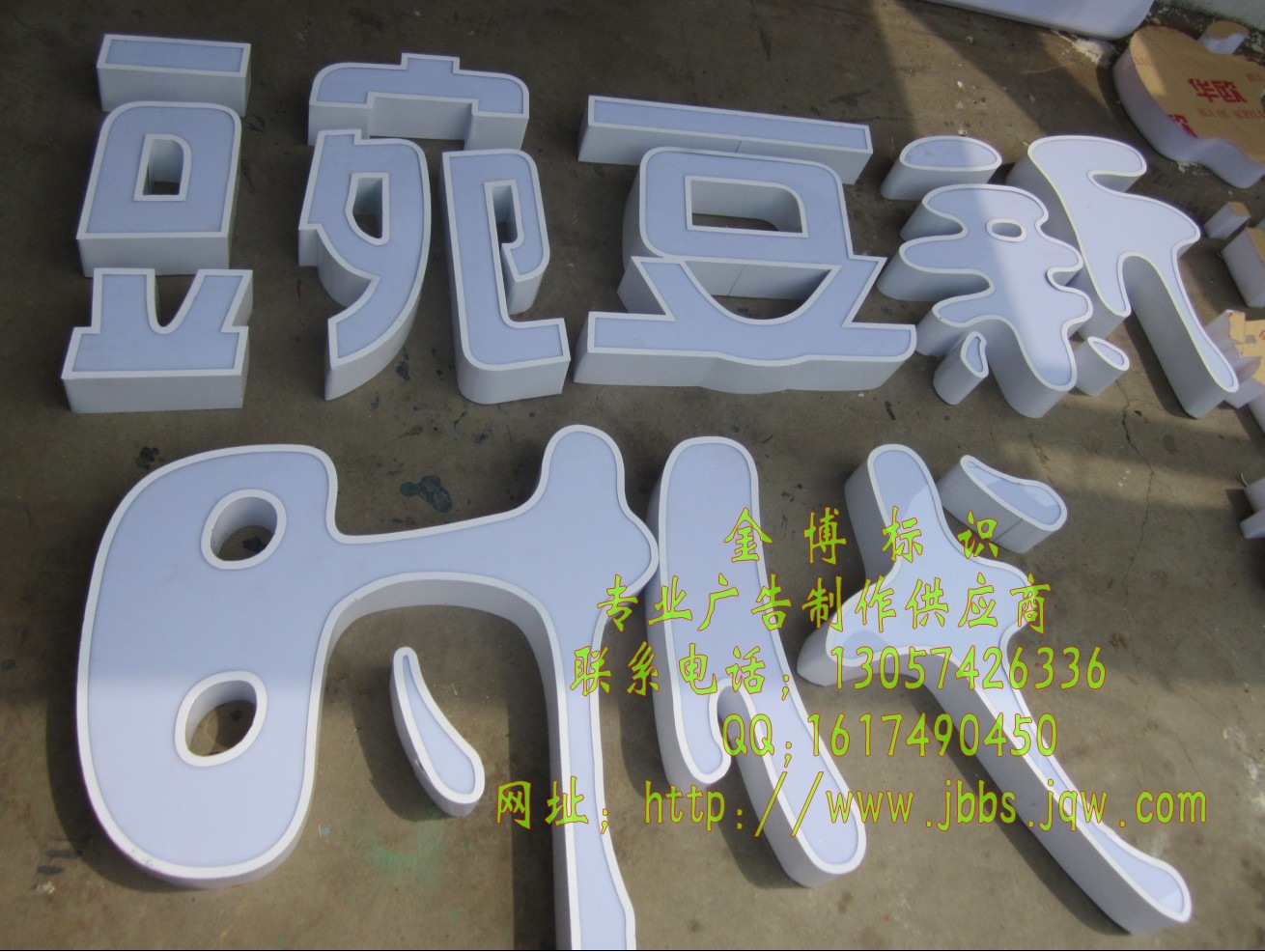 t1yzrlxcrlxxxp7plb_094548_cone