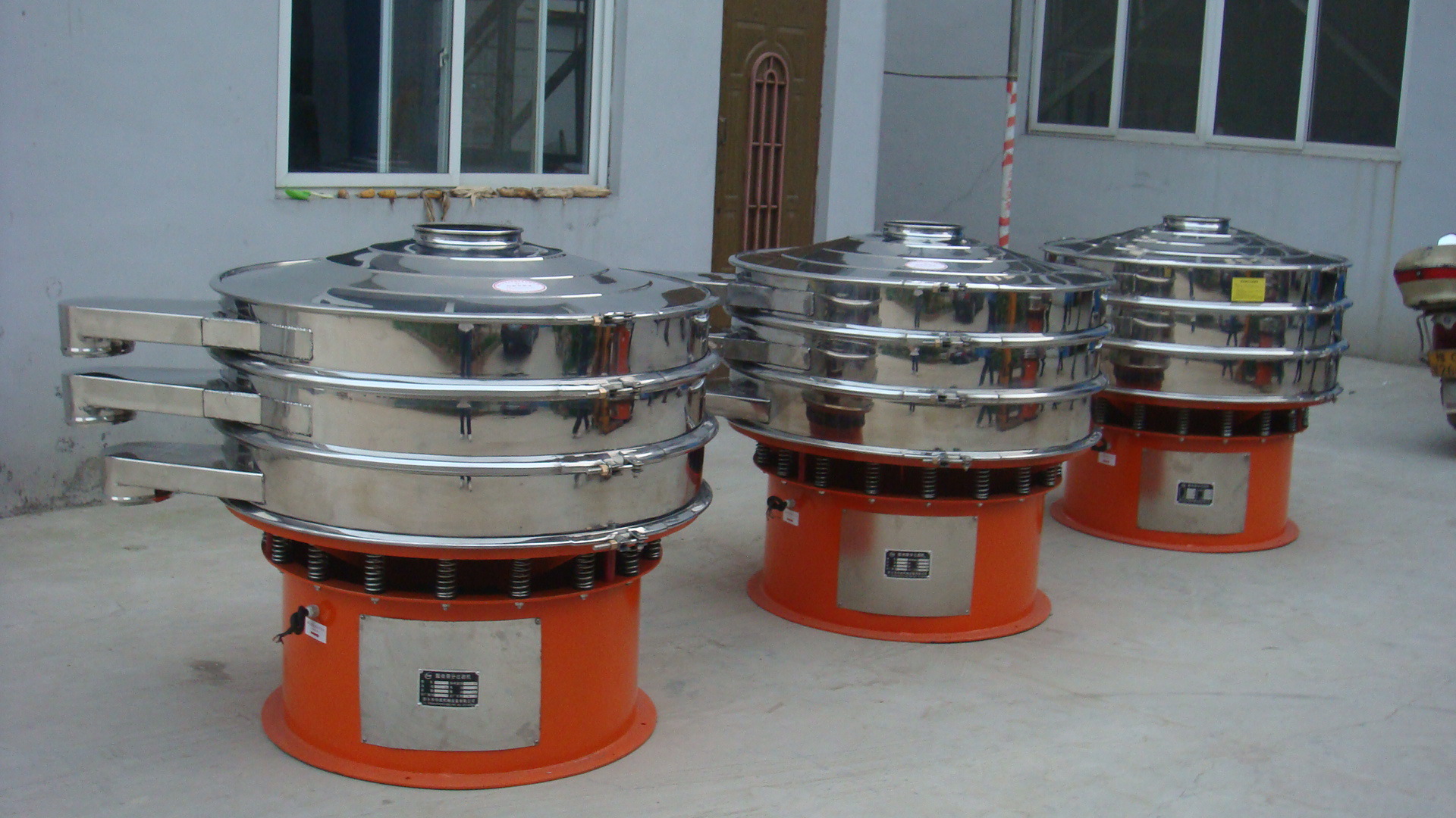 华成供应直径1200振动筛小麦淀粉筛粉机食品专用筛分设备