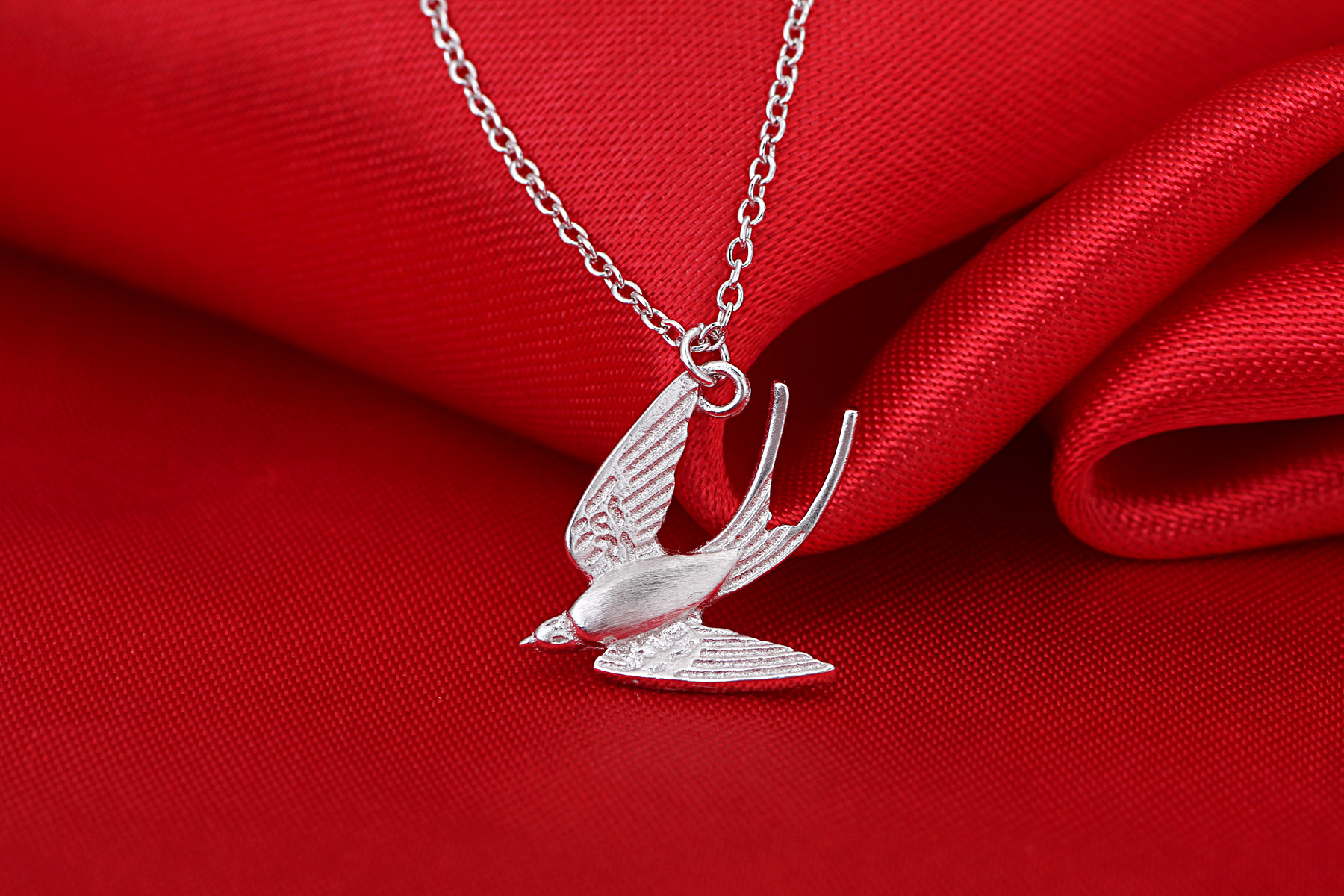 s925纯银可爱动物小燕子吊坠项链短款精细锁骨链颈链