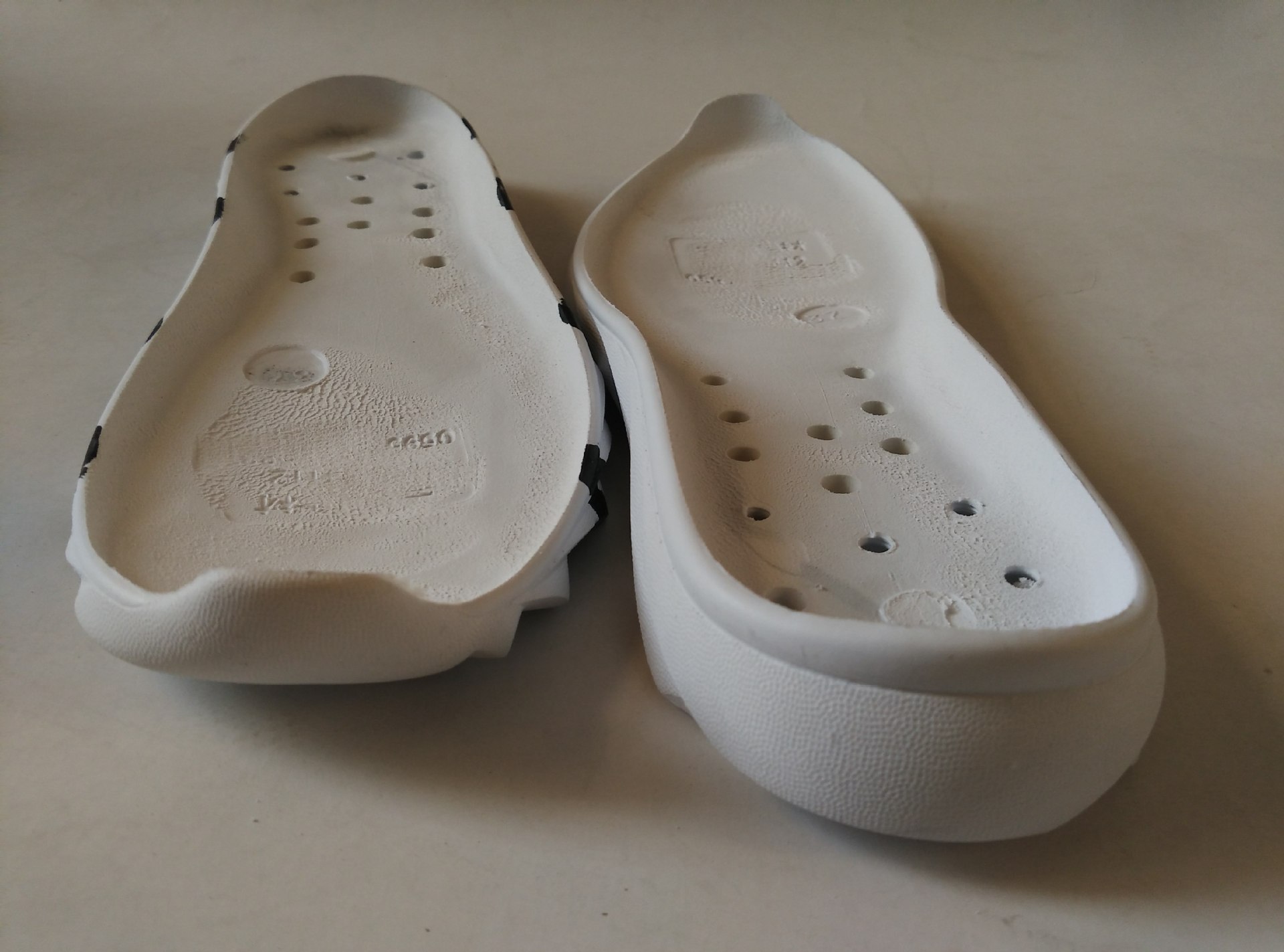 江泉厂家生产韩版时代刀锋流行款md鞋底多色多彩晋江男女大底