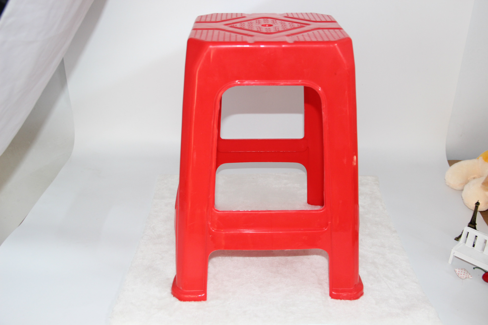 5cm塑料凳子 临沂开会促销搞活动凳子批发十元店地摊货源