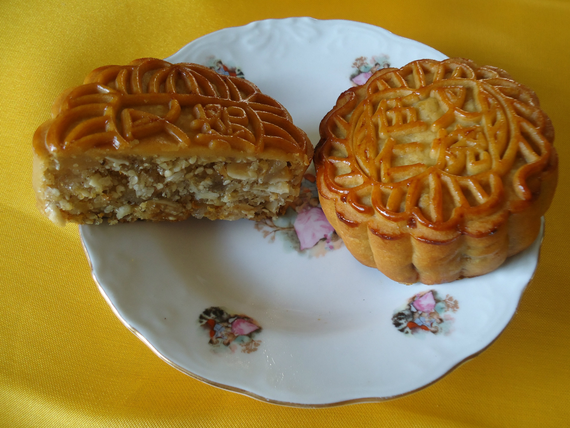 生产供应 广式伍仁叉烧月饼 中秋高档铁盒