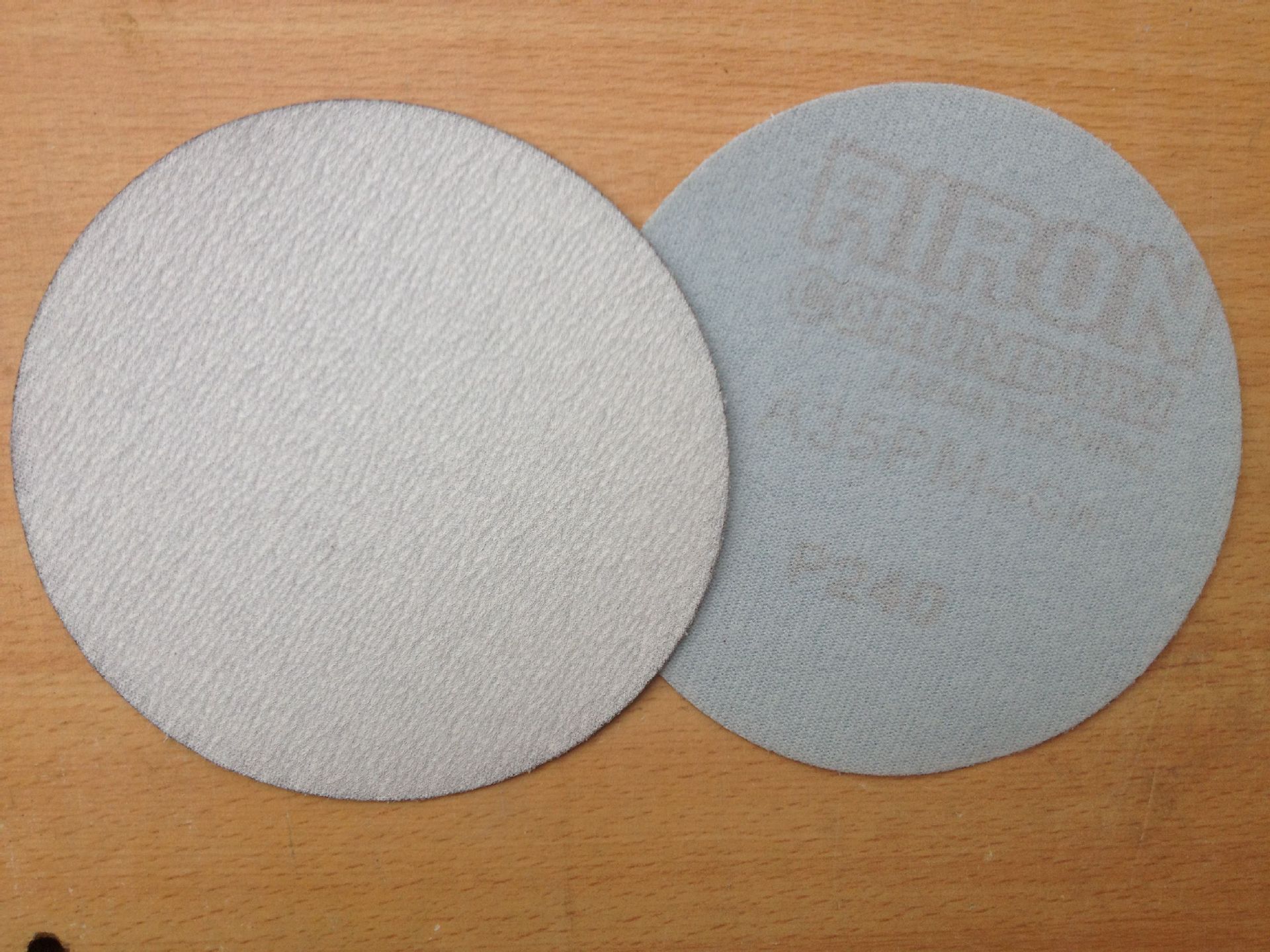 理研5寸125植绒圆盘白砂纸 家具底漆打磨专用沙纸 不锈钢抛光砂纸