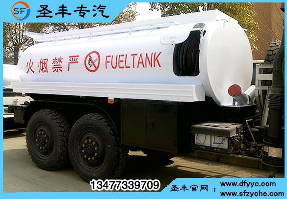 出口六驱加油车-1