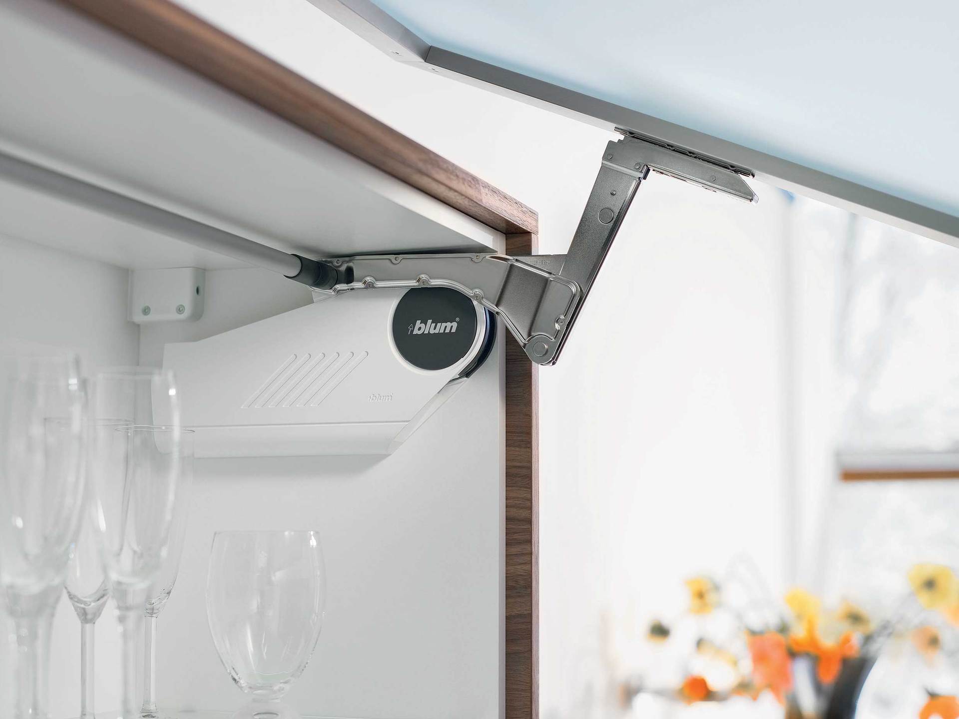 百隆上翻斜移门 aventos hs blum斜上翻门 进口斜移门