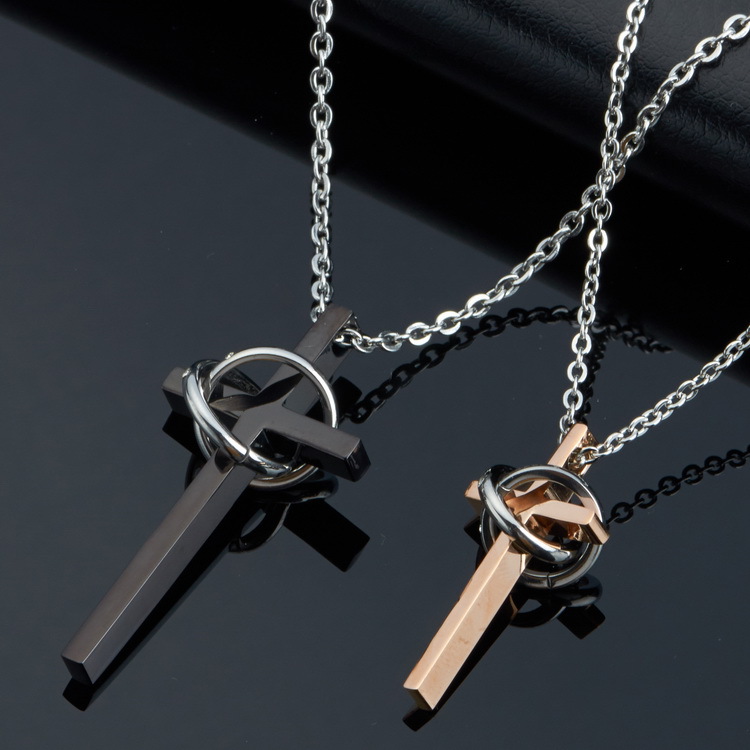 钛钢饰品双圈十字架个性炫酷饰品新款上市钛钢饰品批发小礼品