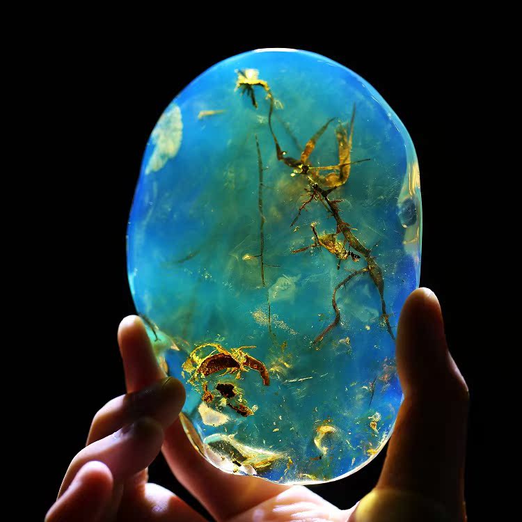 多米尼加蓝珀图片