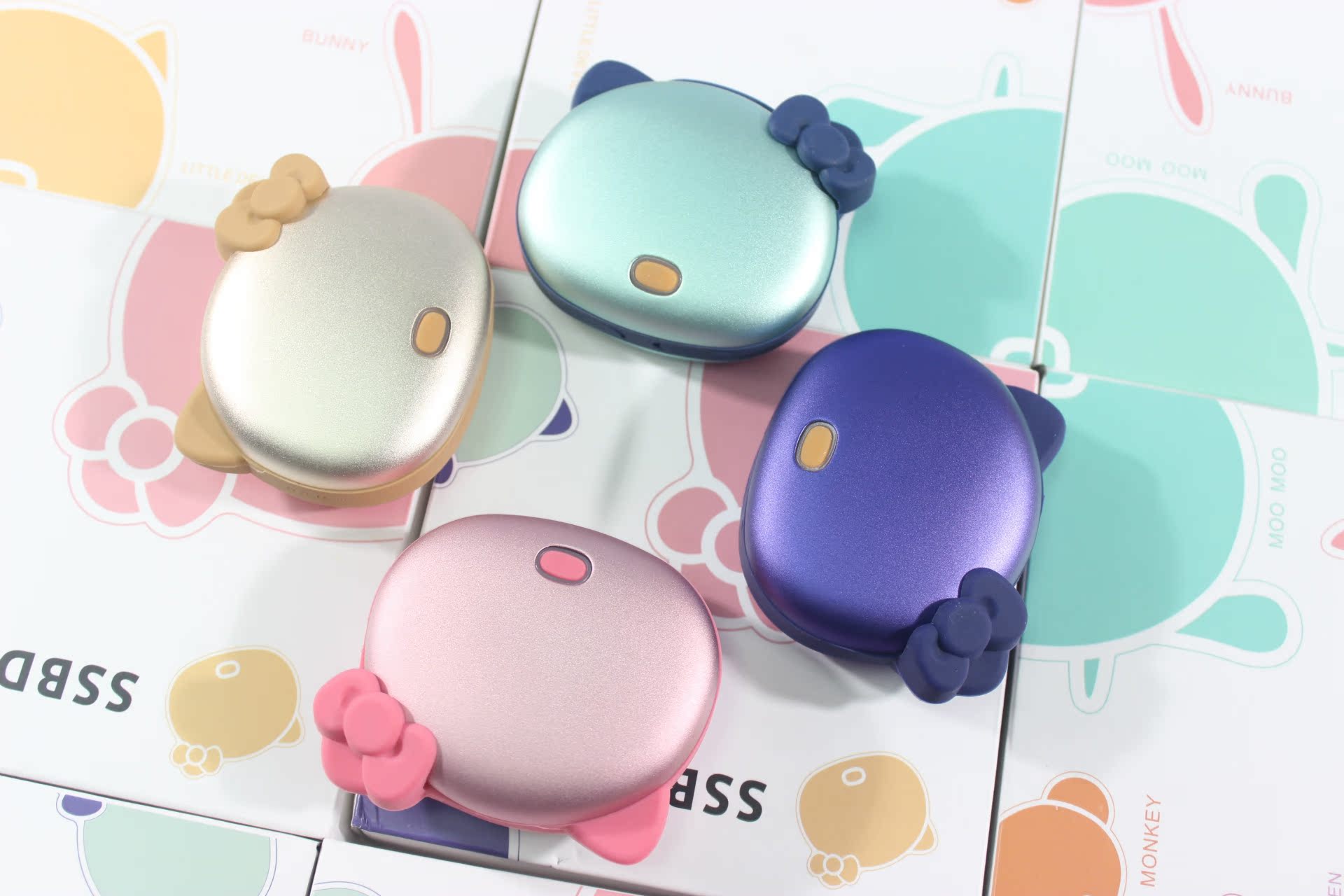 Hand warmer charging treasure cartoon creative super adorable support universal mobile phone Macarons mobile power4