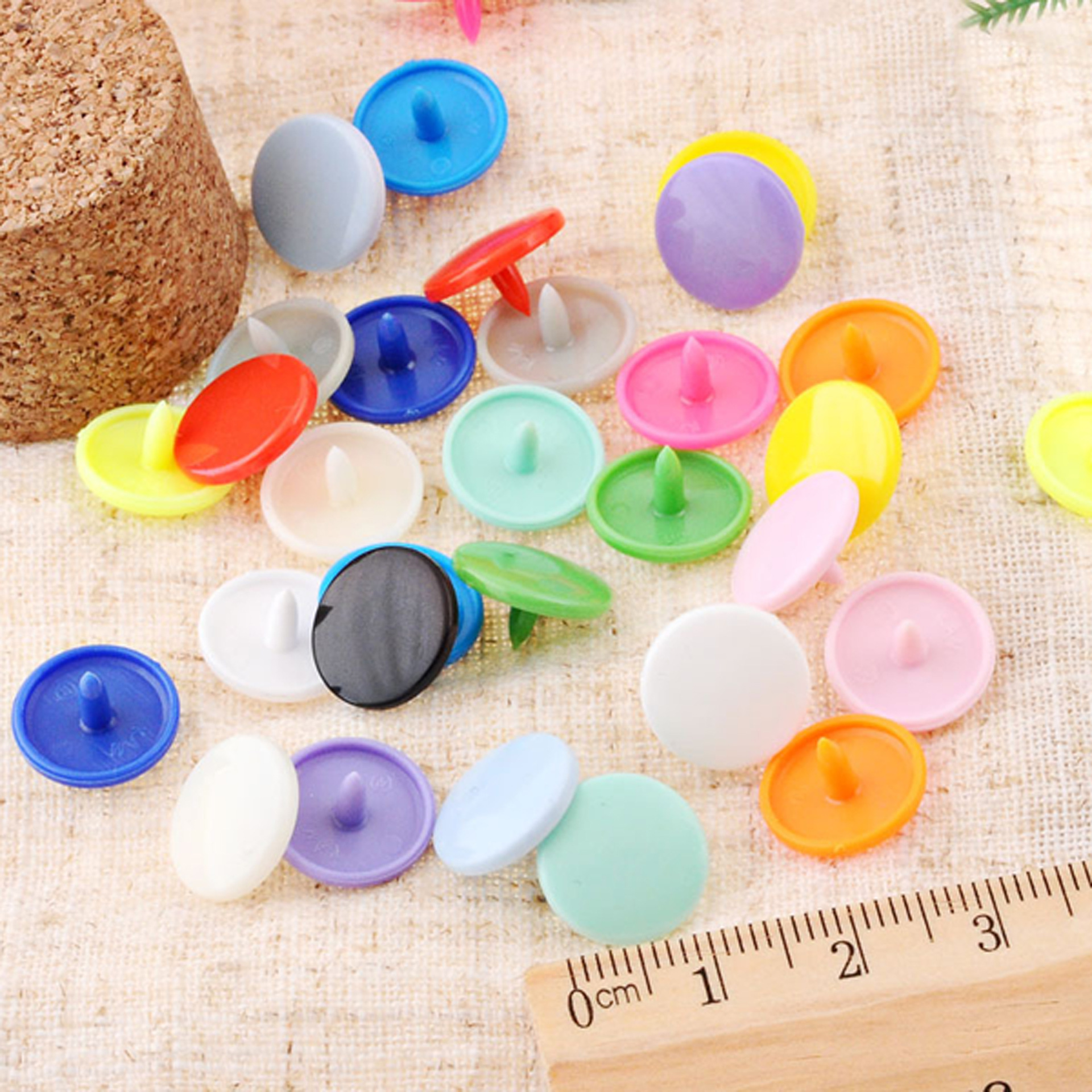 热卖鼎强 供应树脂四合扣 塑料四合扣 树脂大白扣 厂家直销