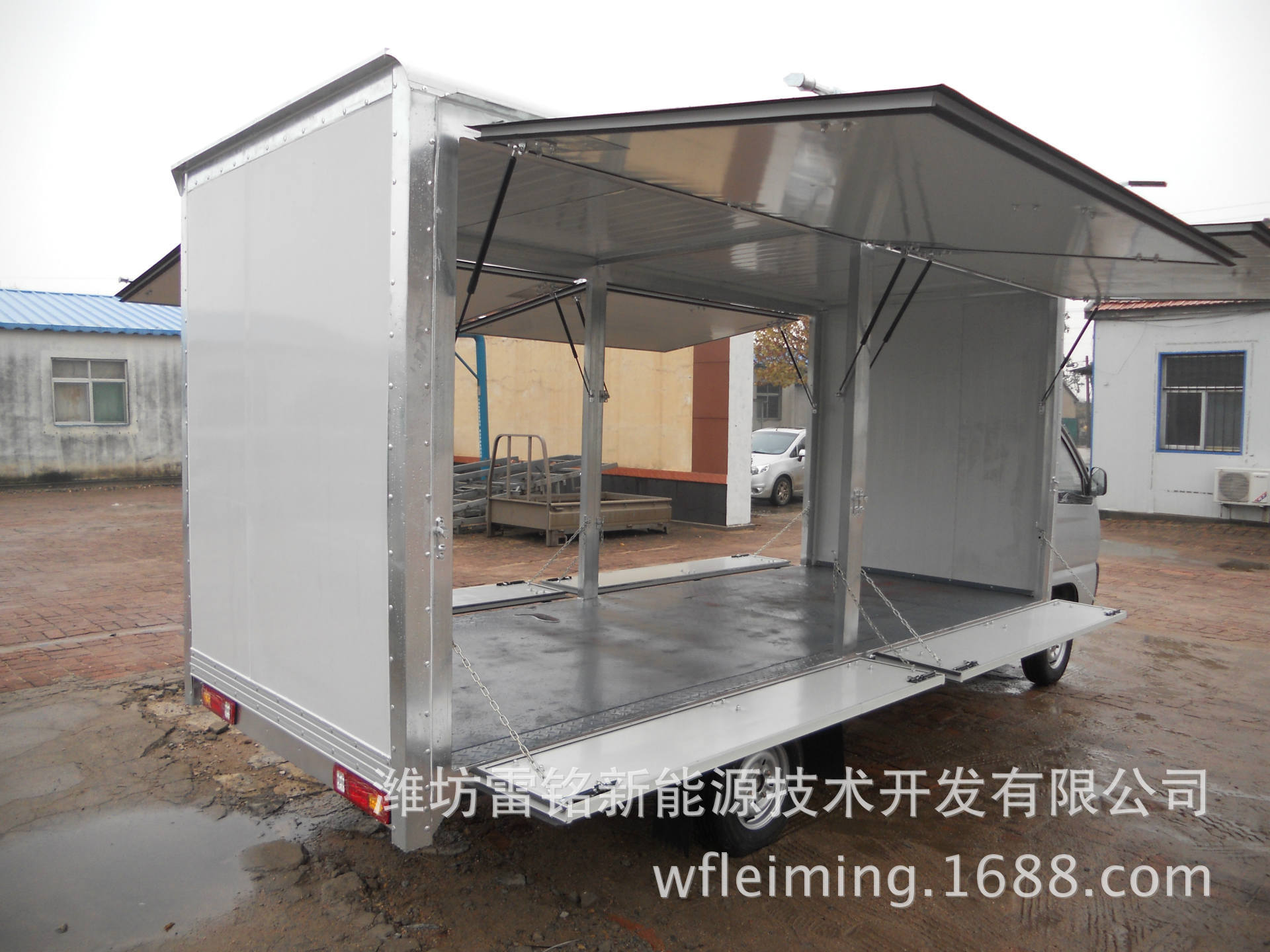 电动厢式货车侧开门