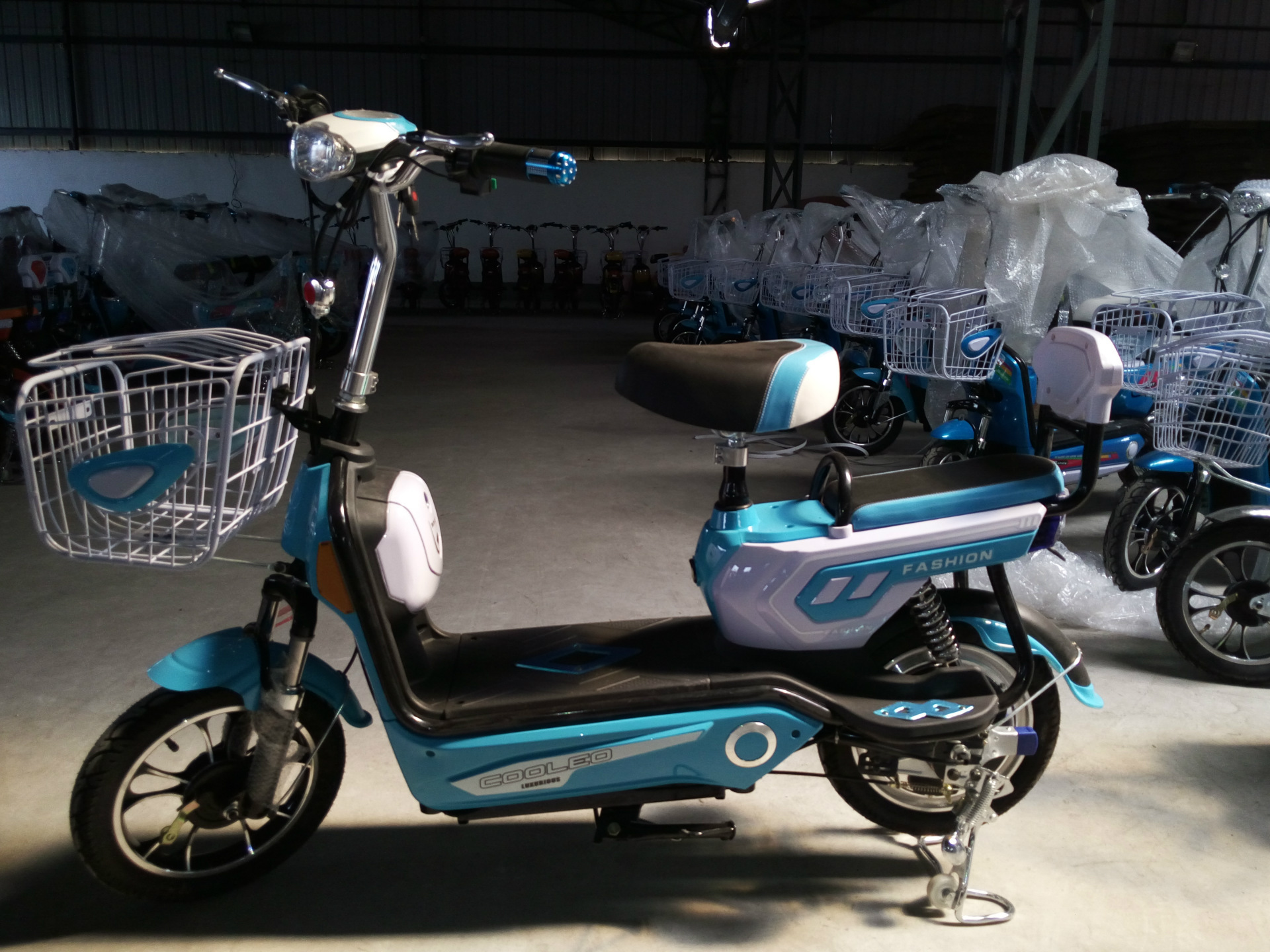 新款a9节能环保电动自行车 14寸48v12ah/20ah电瓶车 小电动车批发