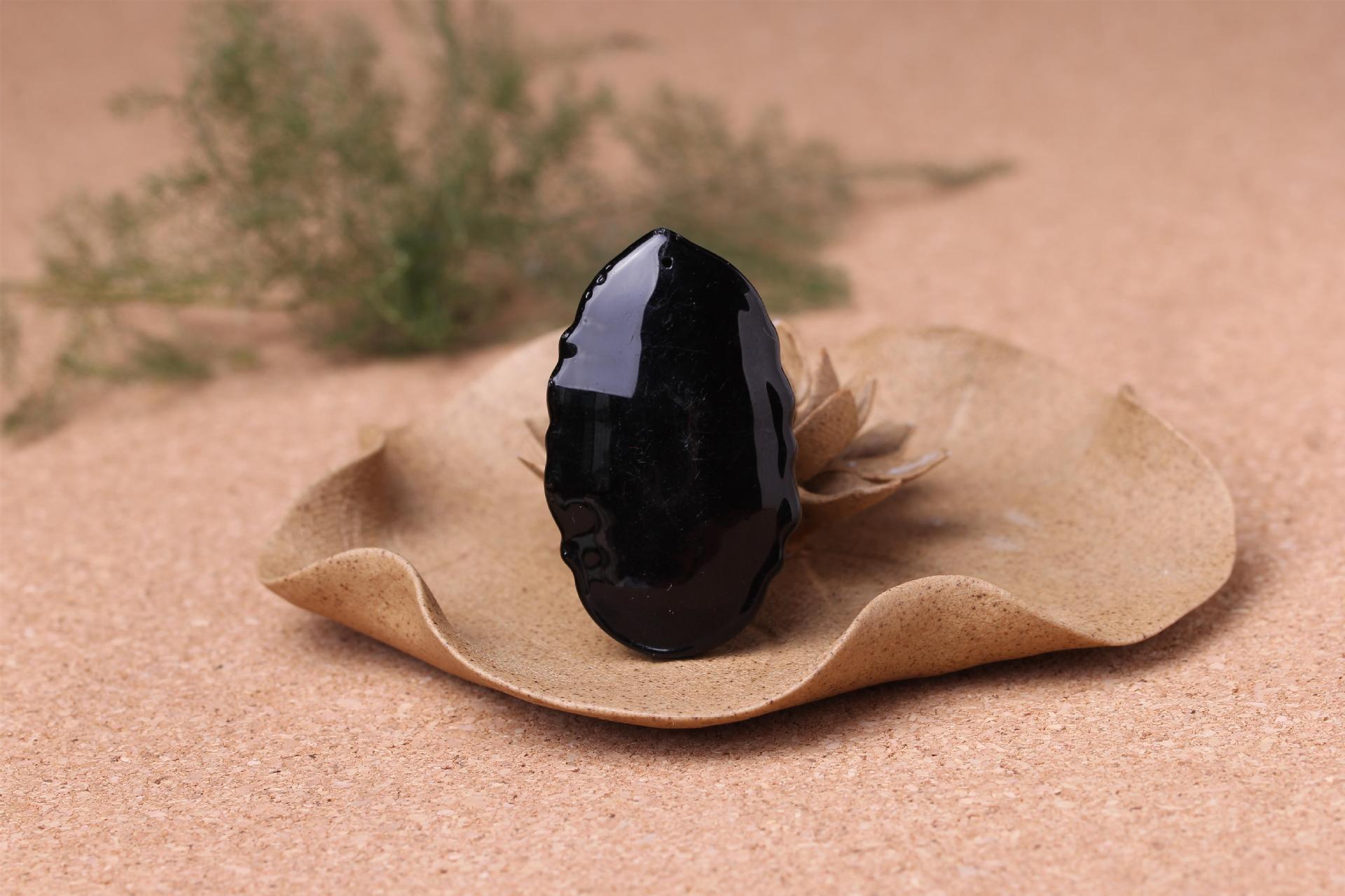 黑曜石观音头美女头龙头观音水晶吊坠简约时尚风雅庞大货源饰品