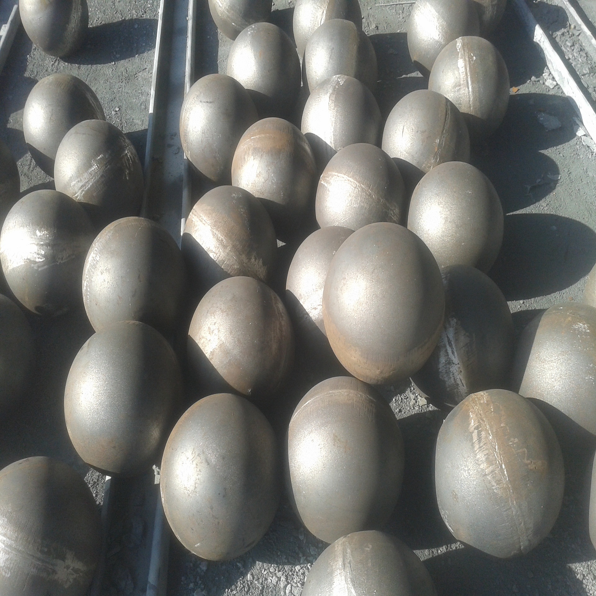 常年供应优质碳钢空心焊接钢球 专业生产厂家山东恒兴 可定制