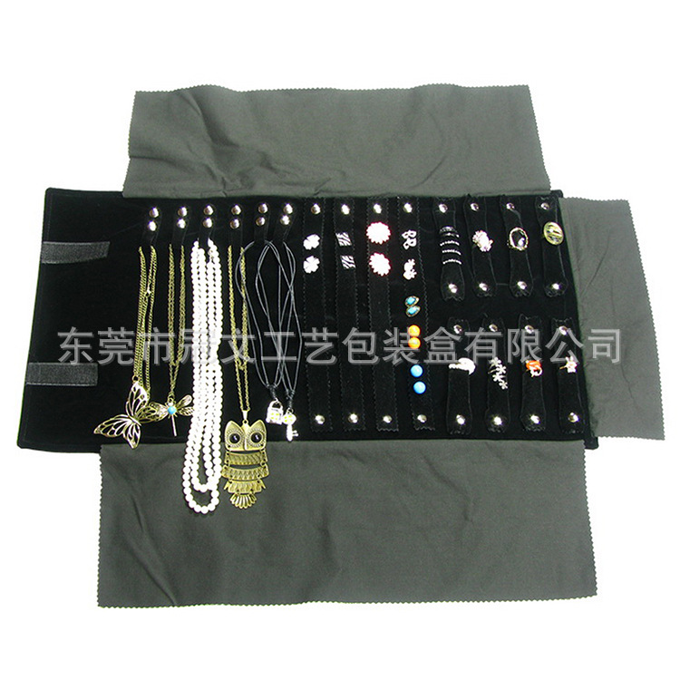 灰黑套装珠宝卷ic