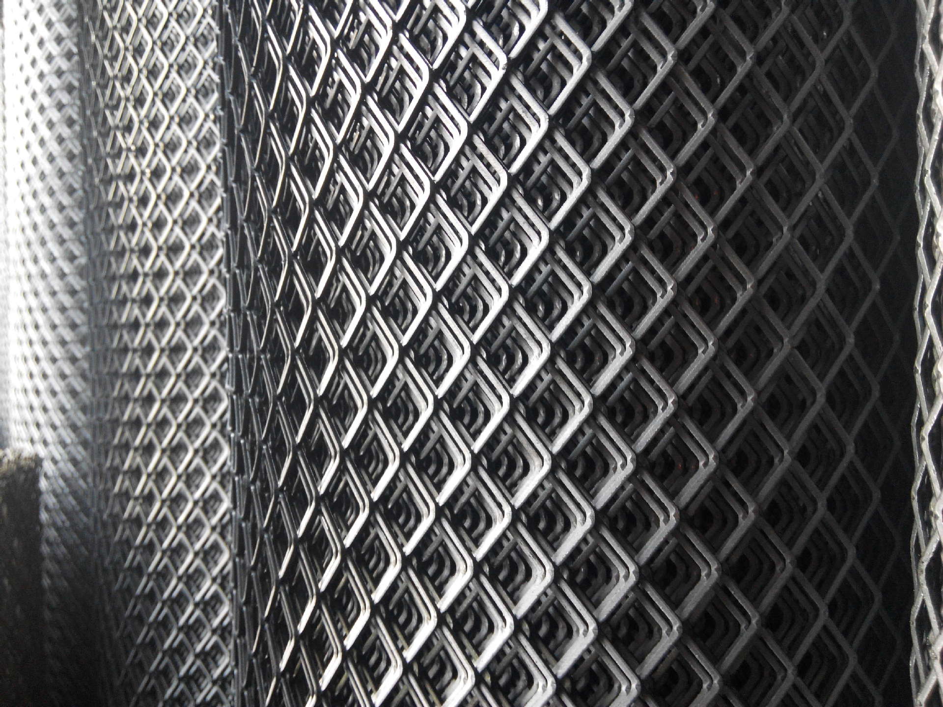 直接销售钢板网金属板网拉伸网防锈漆钢板网