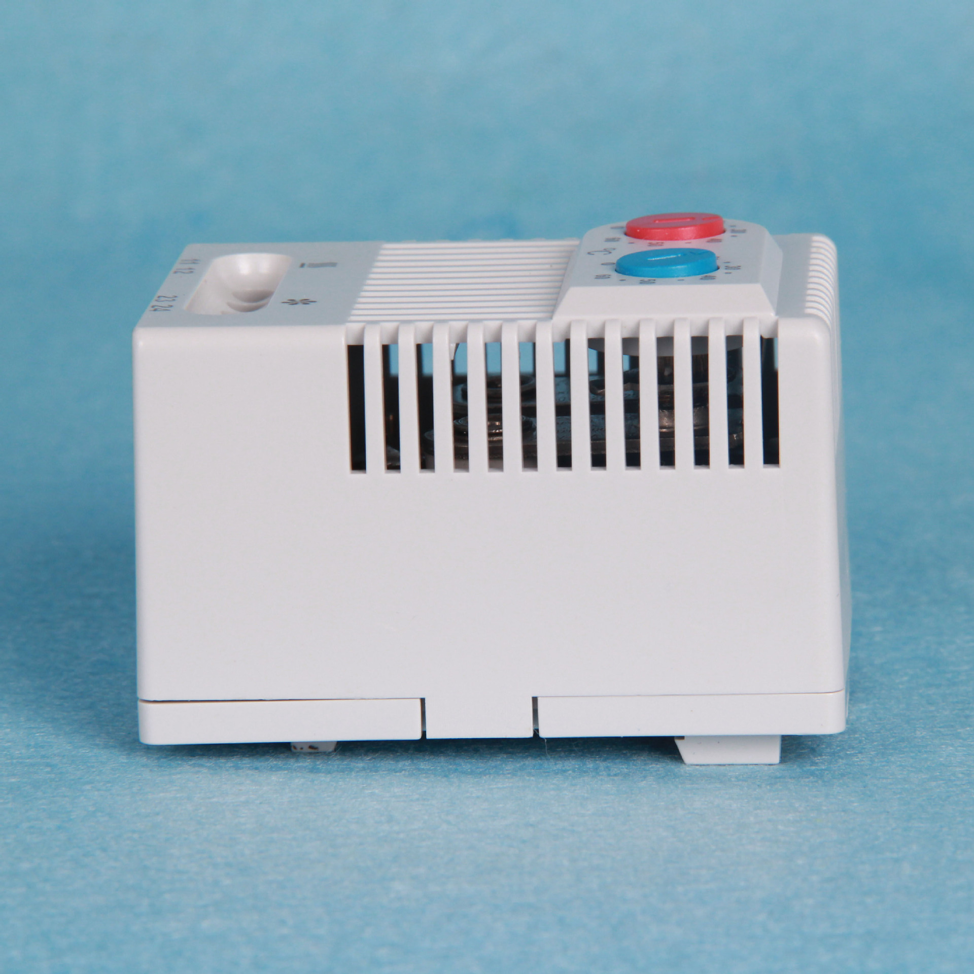 赛普两用型温控器配电柜温度调节器小型温控器zr011