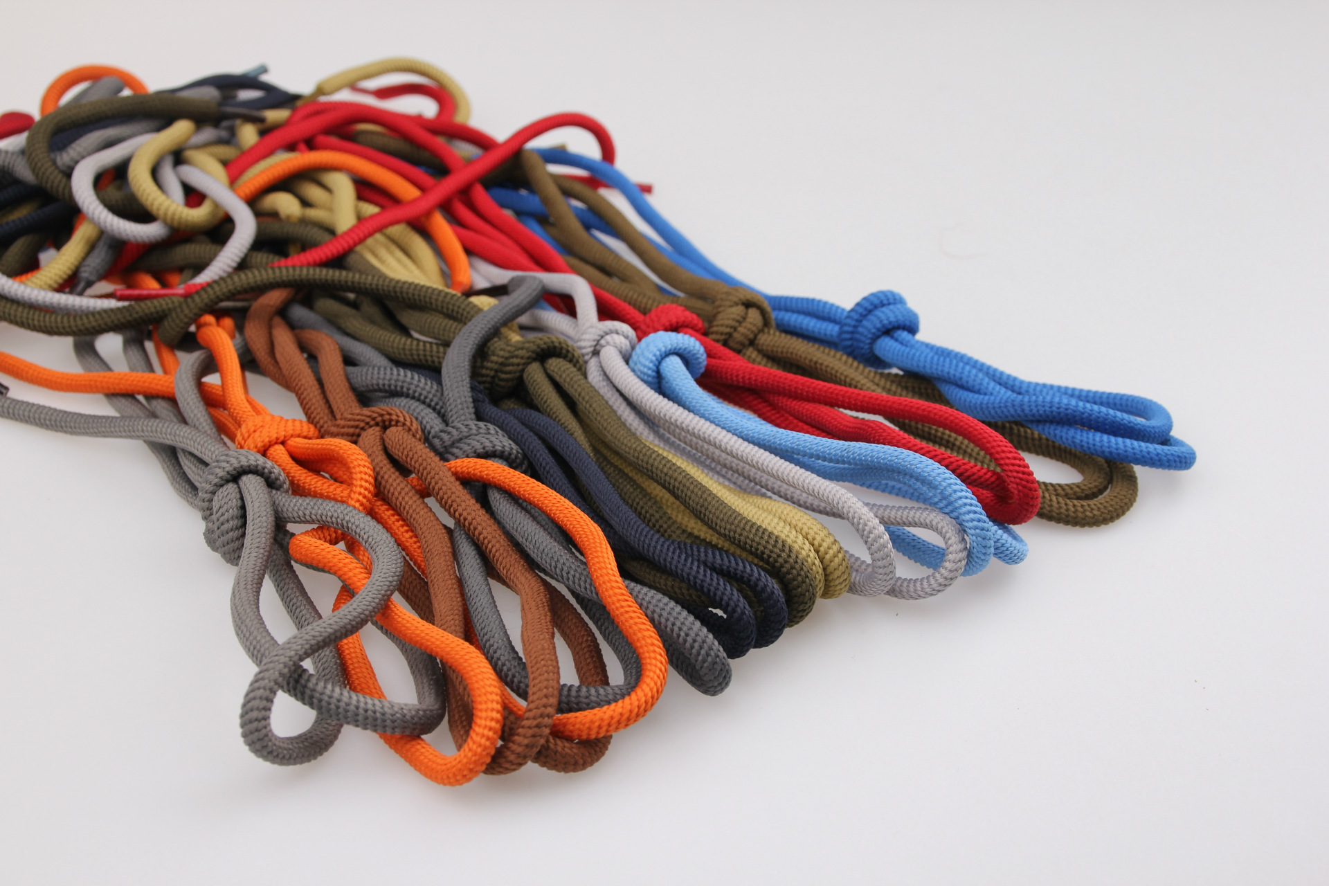 厂家直销运动休闲鞋专用鞋带48锭涤纶螺纹包芯圆形鞋带可定做