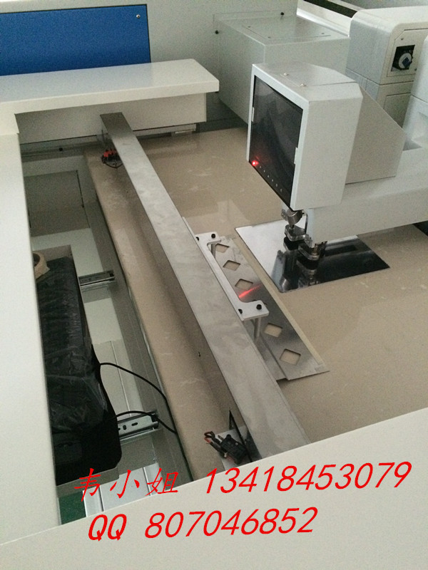 温州标牌铭板CCD全自动打孔机 自动送料机械手打孔机