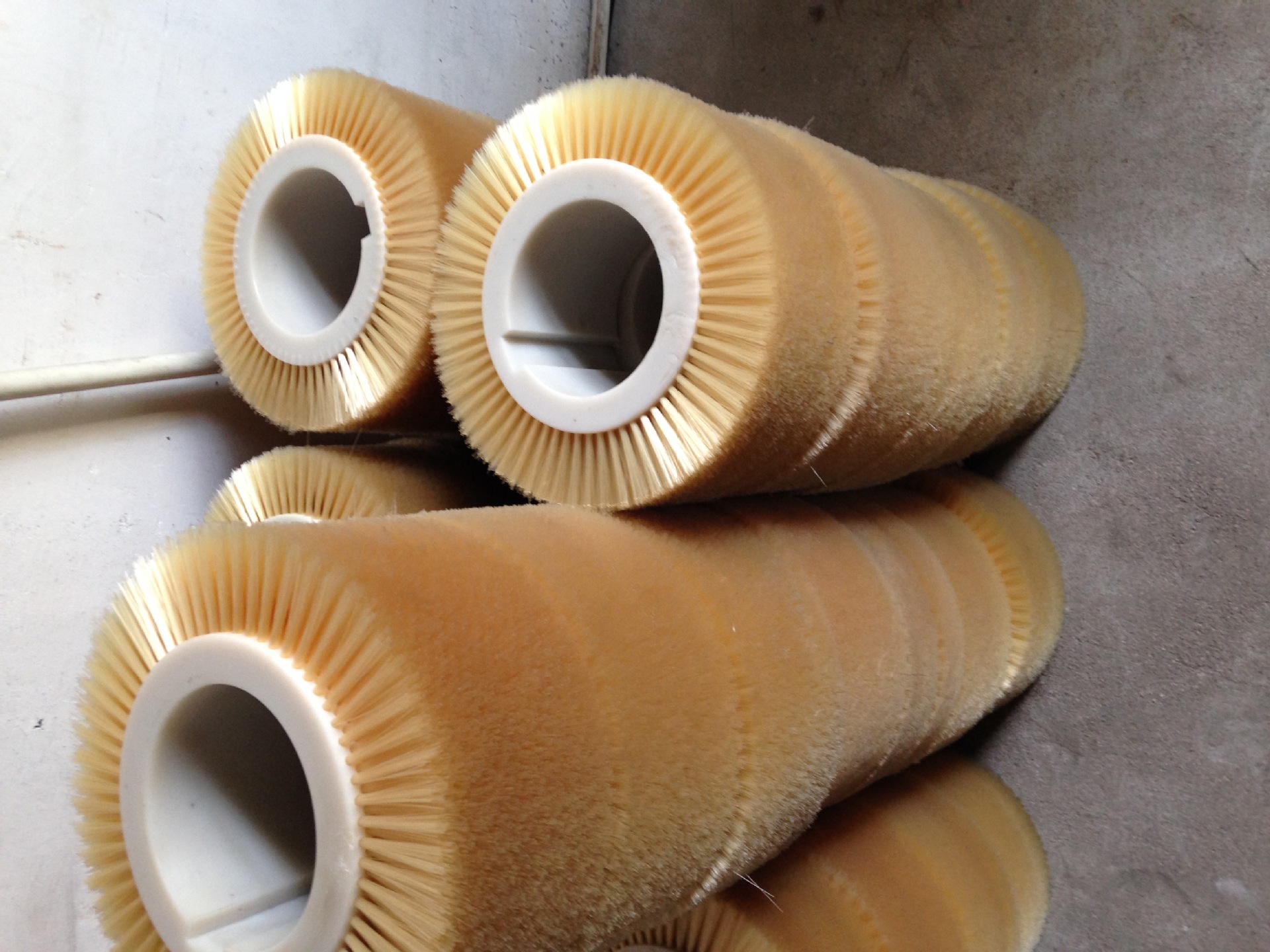 供应滚筒刷辊抛光毛刷辊弹簧毛刷内外绕弹簧刷尼龙丝弹