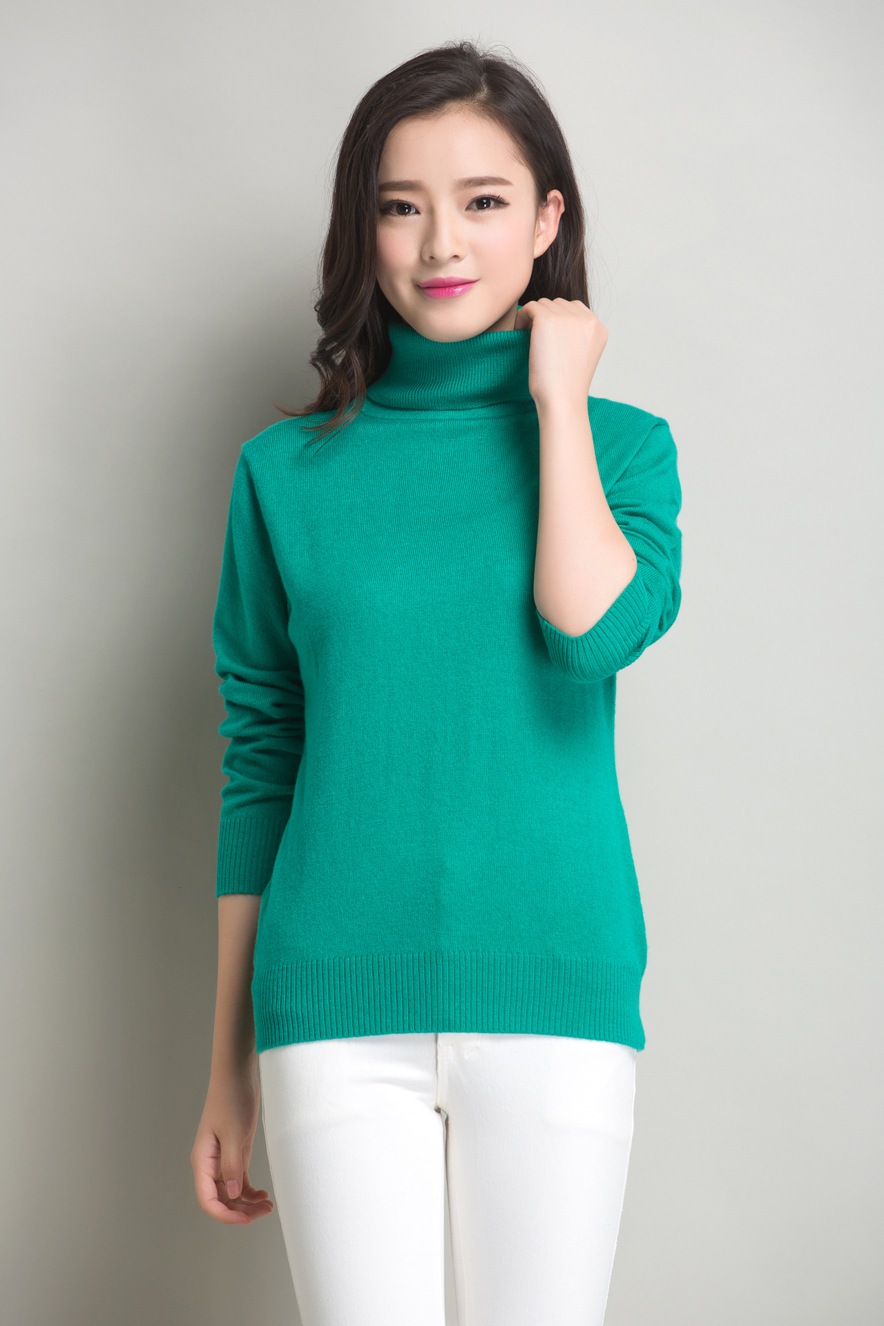 秋冬新款女式高翻领羊绒衫纯色打底针织衫修身套头毛衣短款羊毛衫