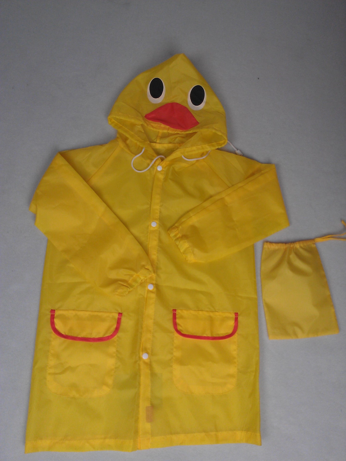 厂家定制涤纶儿童小黄鸭图案印花雨衣长褂户外卡通时尚雨衣长褂