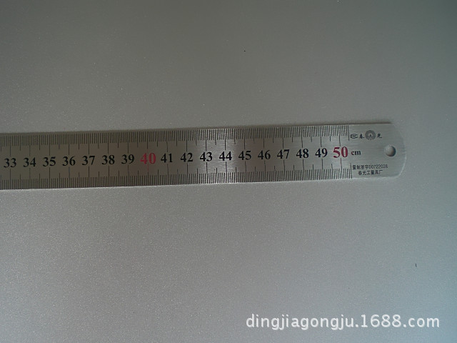 厂家供应热销50cm不锈钢直尺 钢板尺 办公测量工具 学生专用直尺