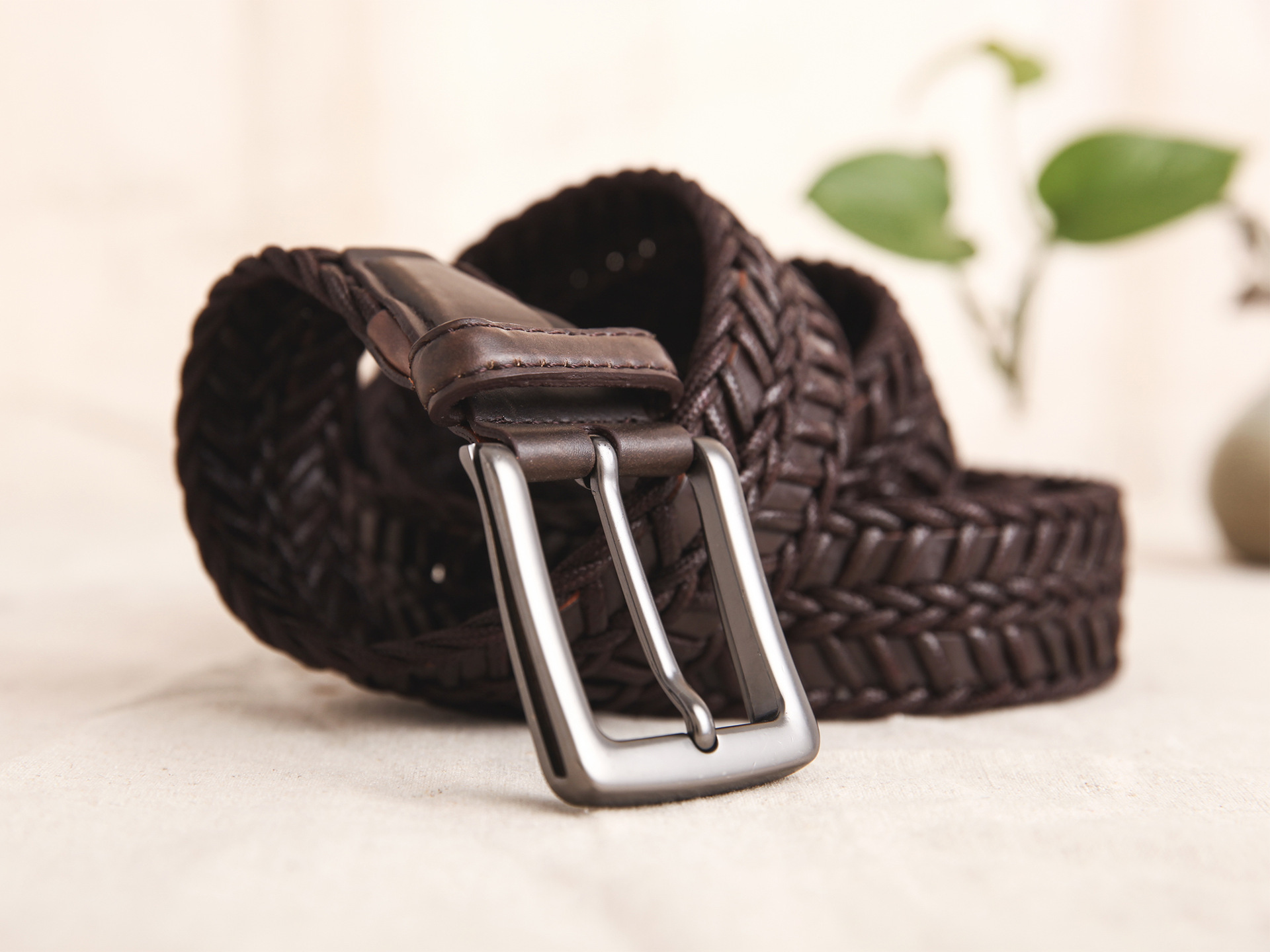 简约百搭男士腰带男皮带商务休闲手工编织腰带皮带针扣腰带