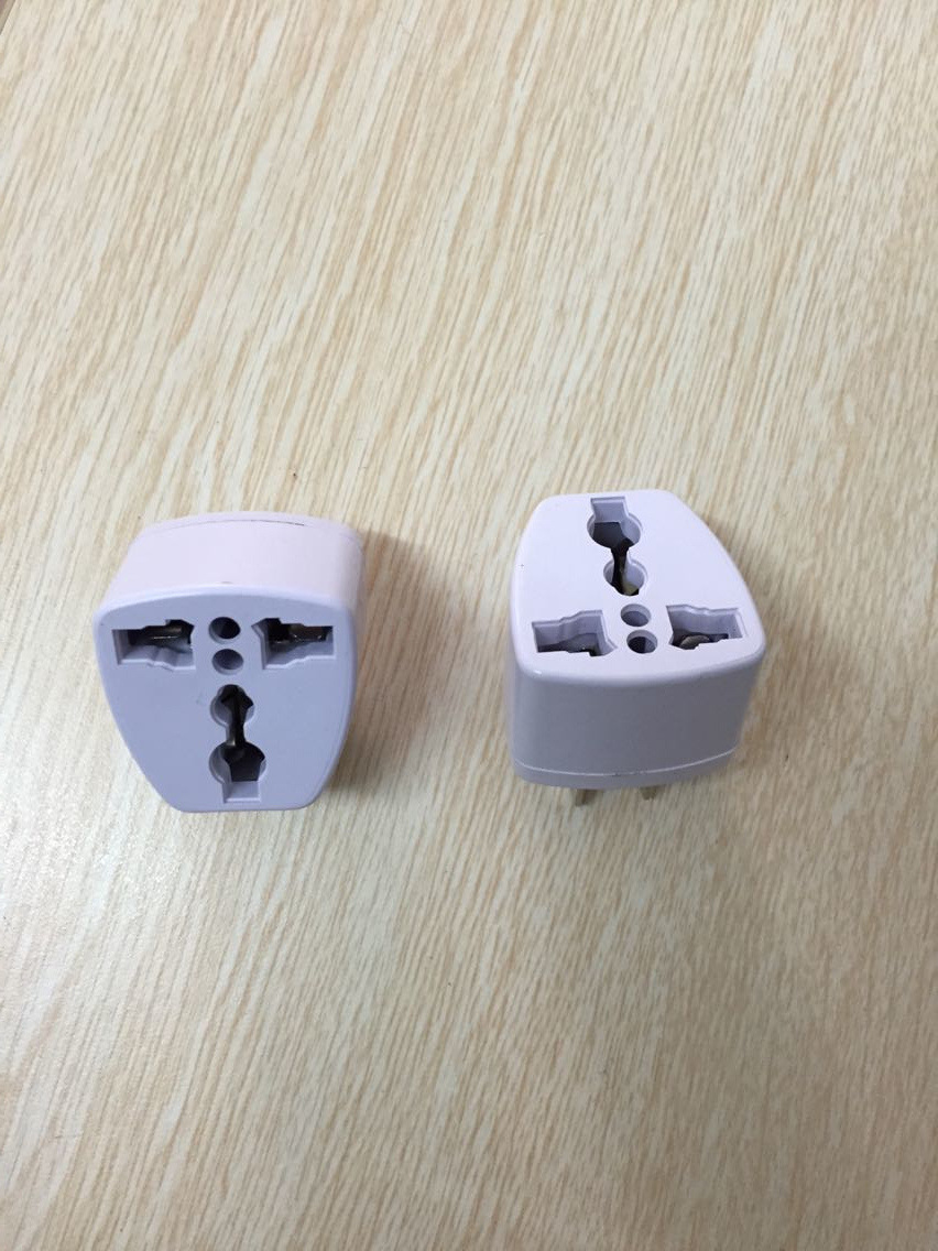 批发英规欧规美标转美规转换插头万能三角插座旅行专用充电头
